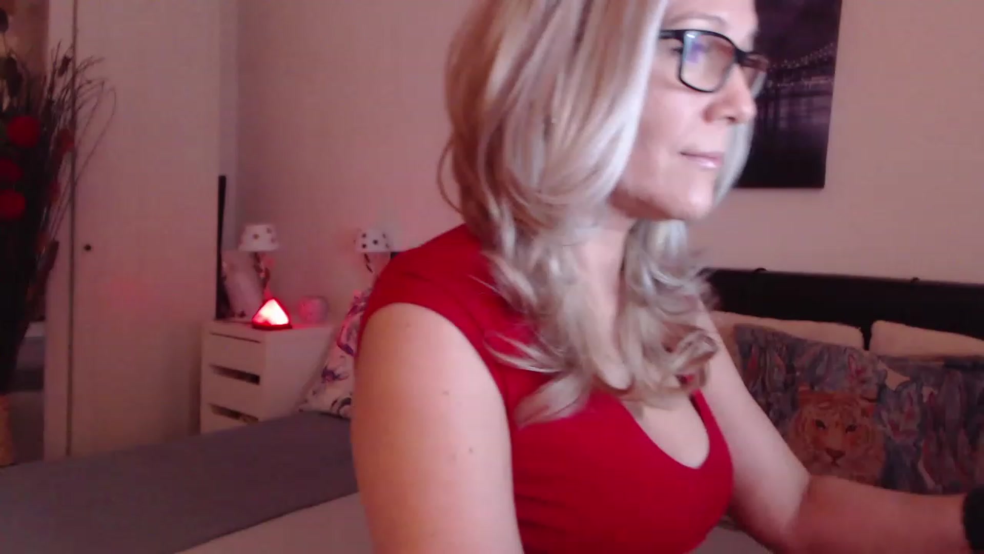 Gallery image thumbnail from Reeya71's myfreecams stream on, 03/14/2023, 02:59 image 4 of 20