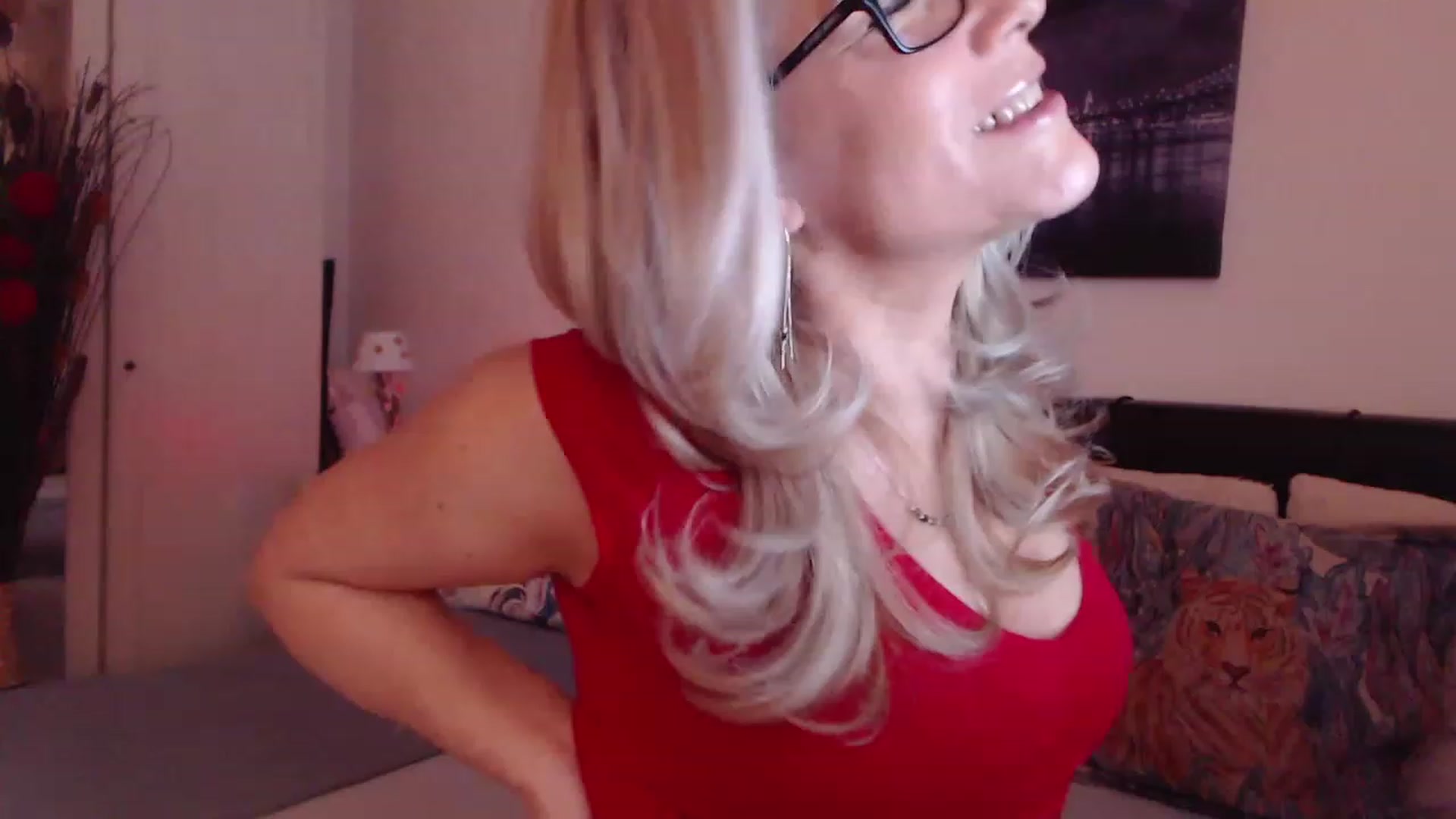 Gallery image thumbnail from Reeya71's myfreecams stream on, 03/14/2023, 02:59 image 6 of 20
