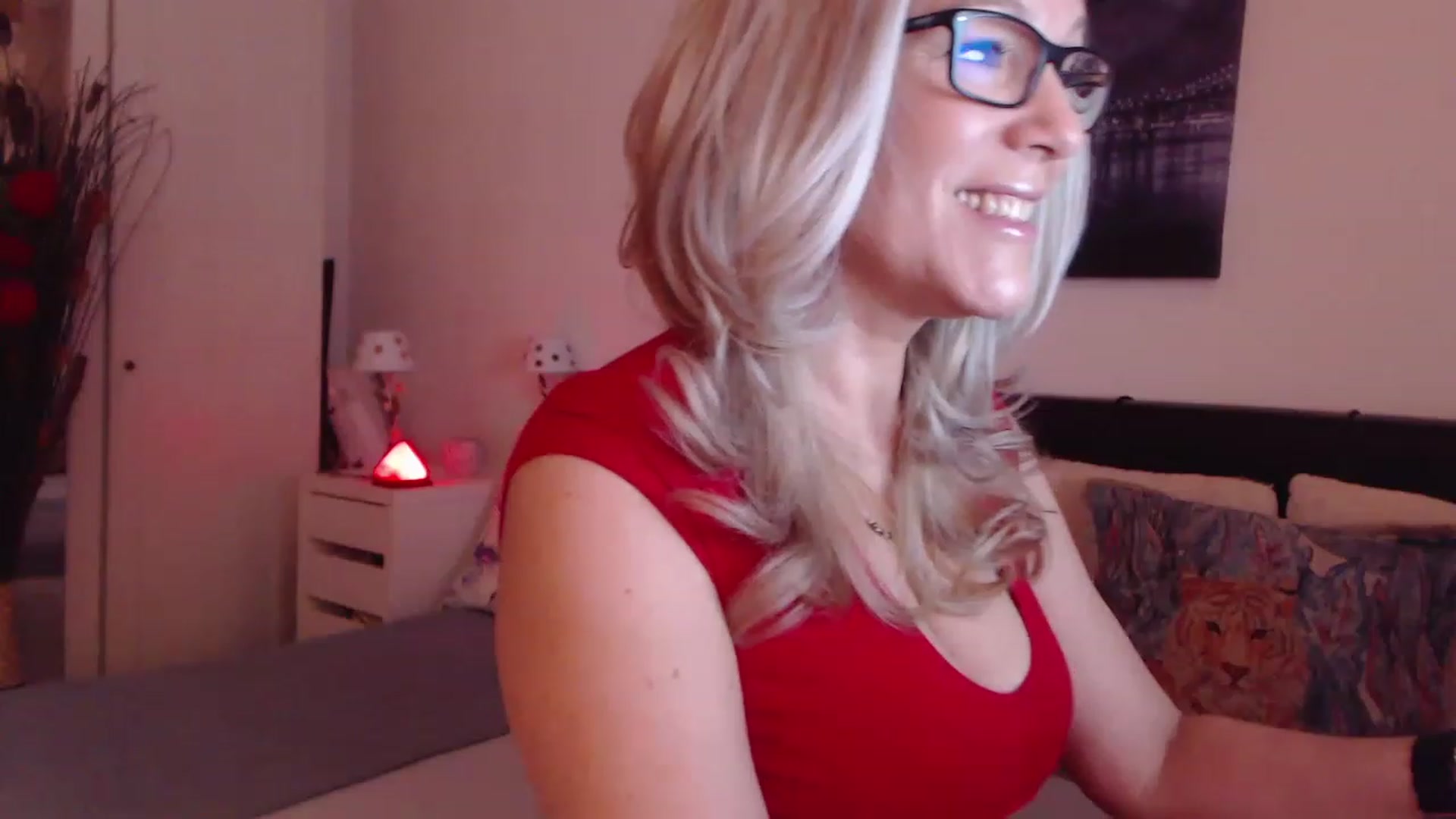 Gallery image thumbnail from Reeya71's myfreecams stream on, 03/14/2023, 02:59 image 10 of 20