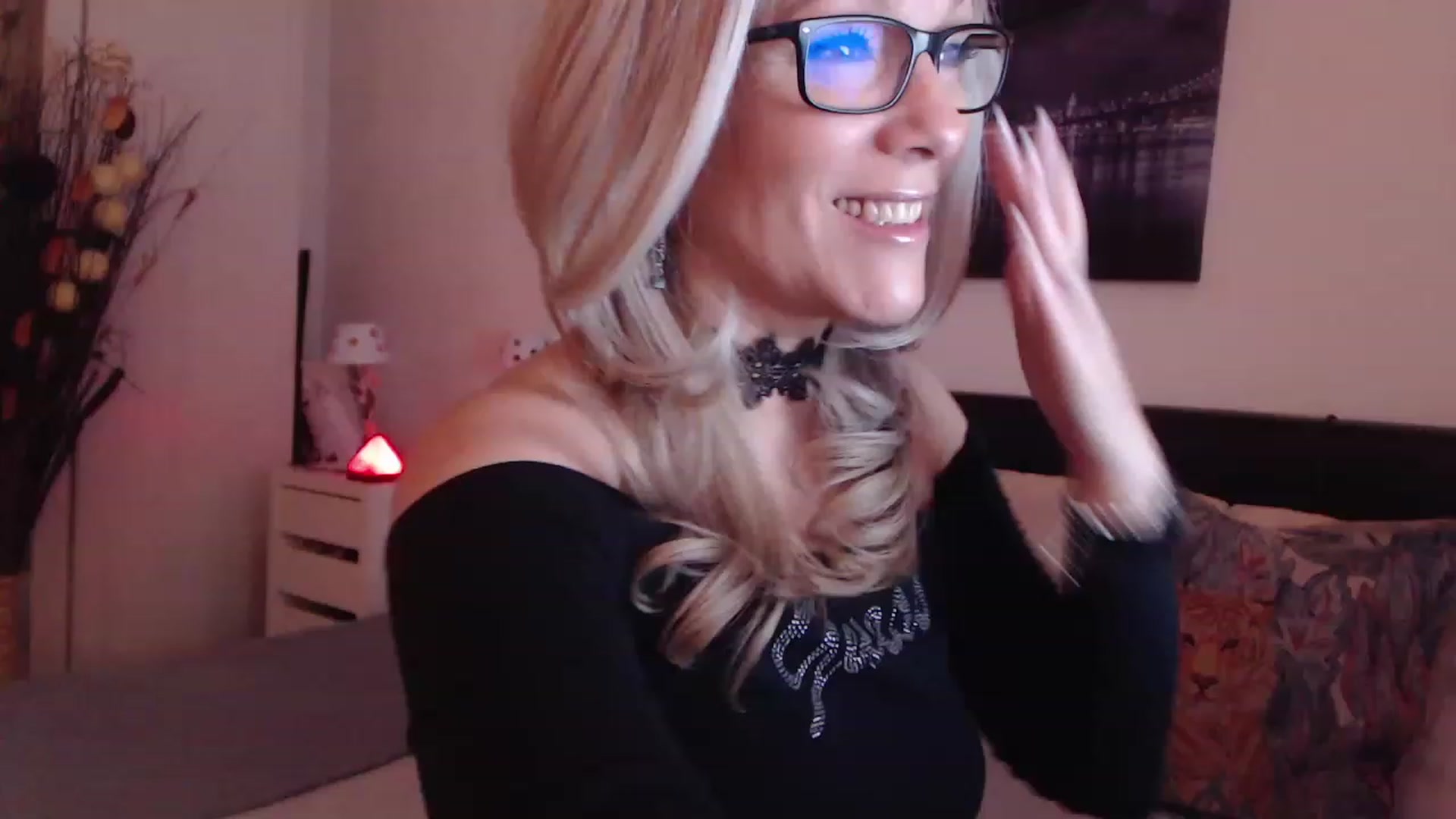 Gallery image thumbnail from Reeya71's myfreecams stream on, 03/15/2023, 02:47 image 8 of 20