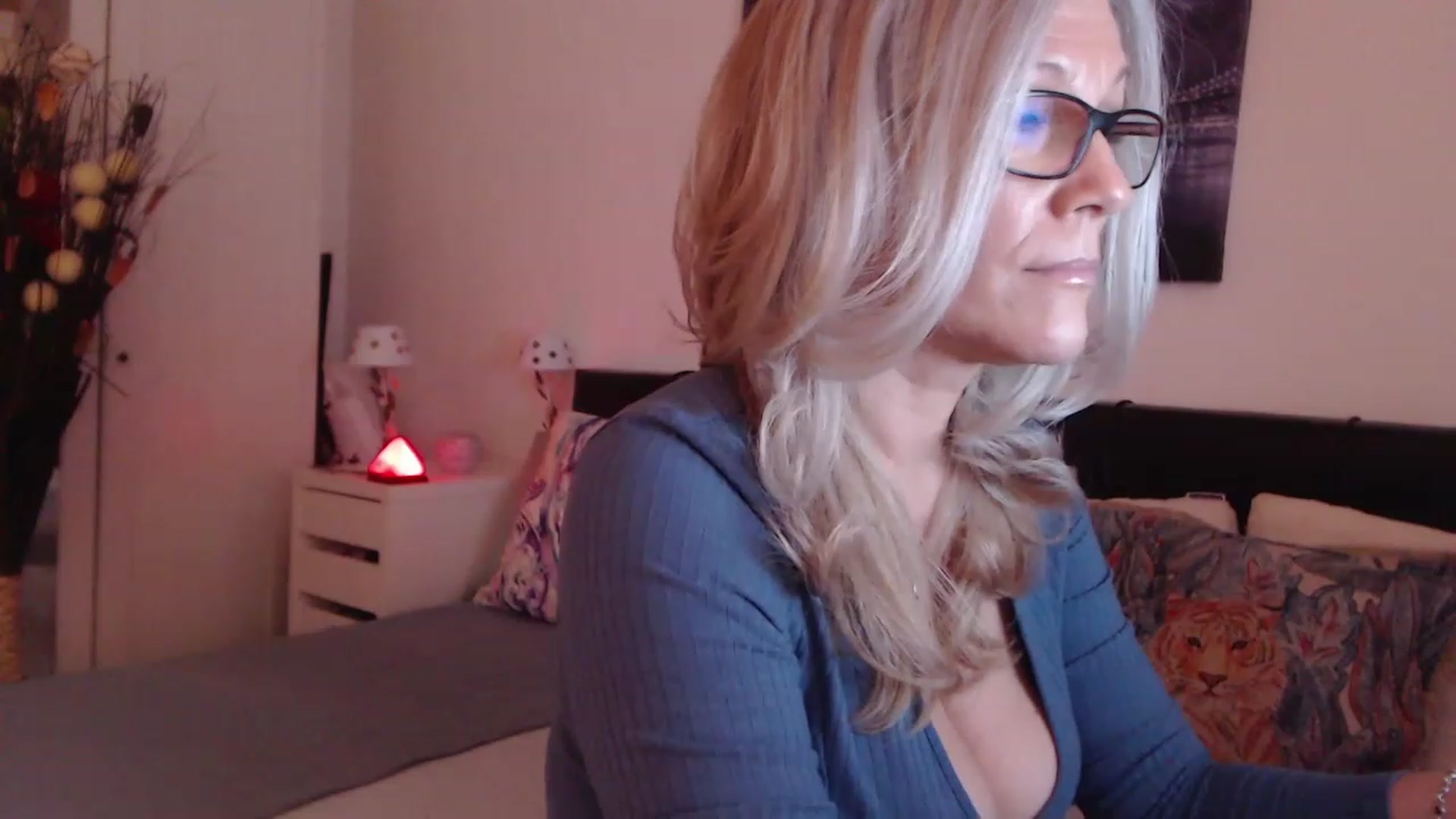 Gallery image thumbnail from Reeya71's myfreecams stream on, 03/16/2023, 07:36 image 20 of 20