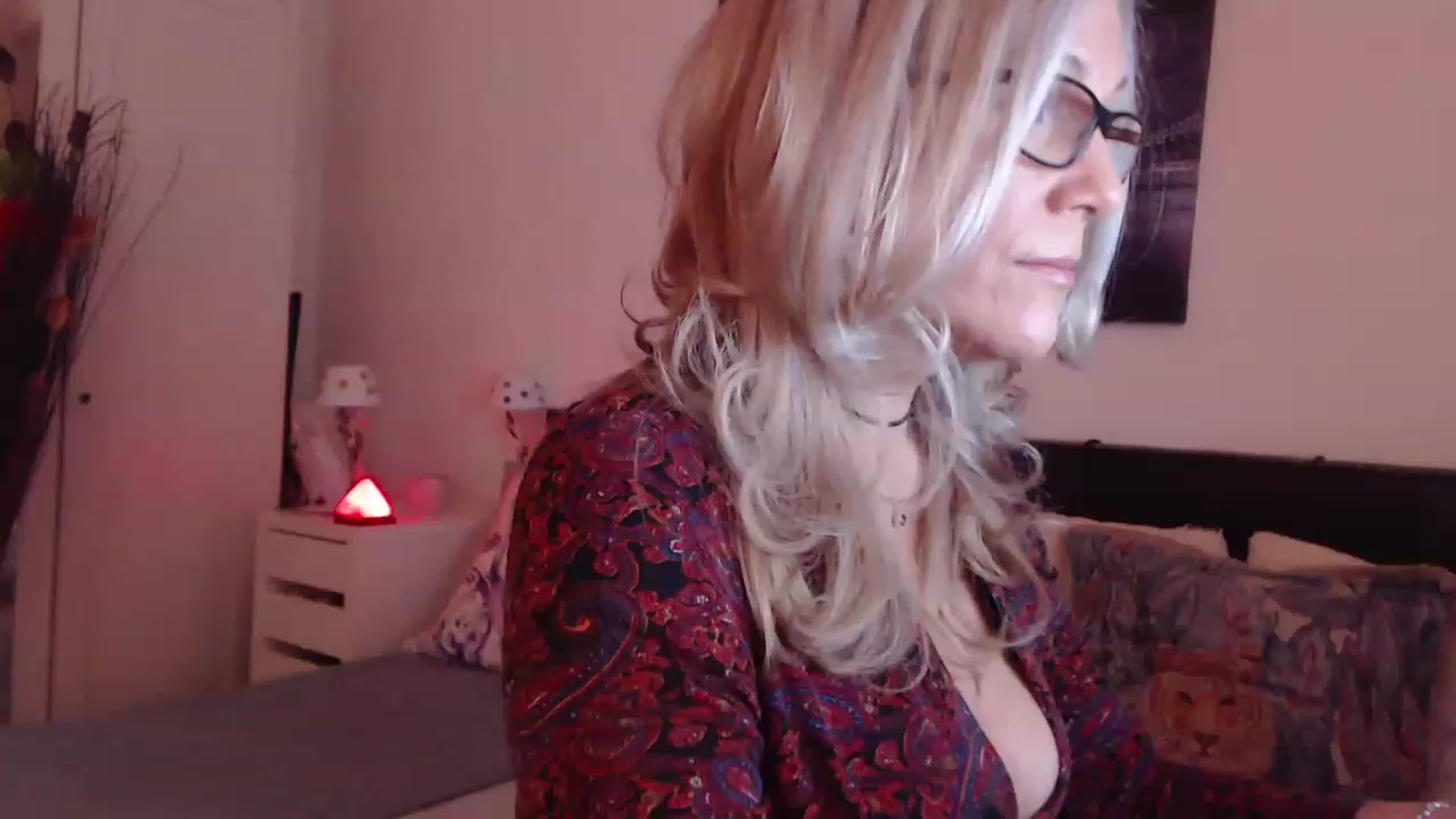 Gallery image thumbnail from Reeya71's myfreecams stream on, 03/17/2023, 02:19 image 1 of 20