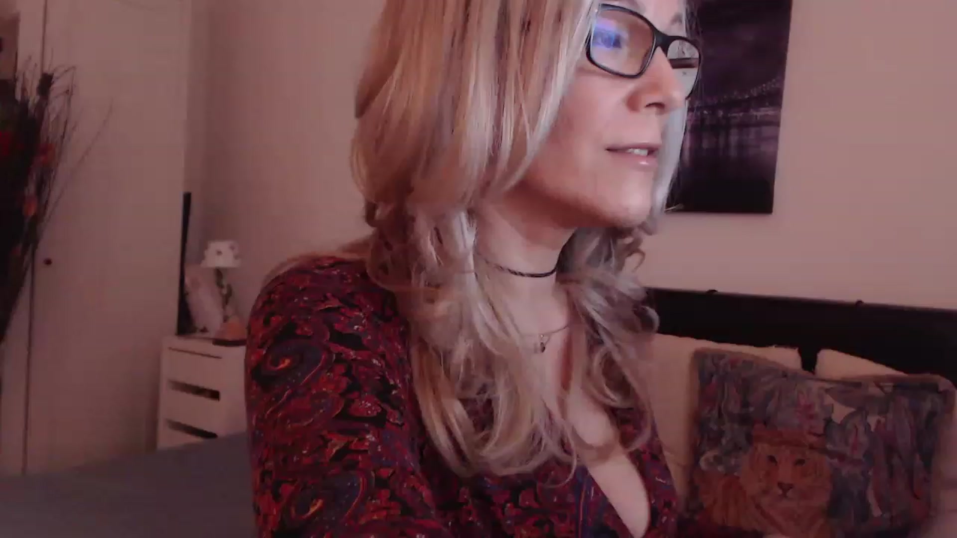 Gallery image thumbnail from Reeya71's myfreecams stream on, 03/17/2023, 02:19 image 15 of 20