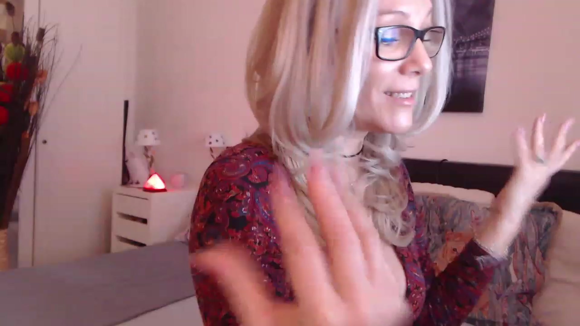 Gallery image thumbnail from Reeya71's myfreecams stream on, 03/17/2023, 07:51 image 17 of 20