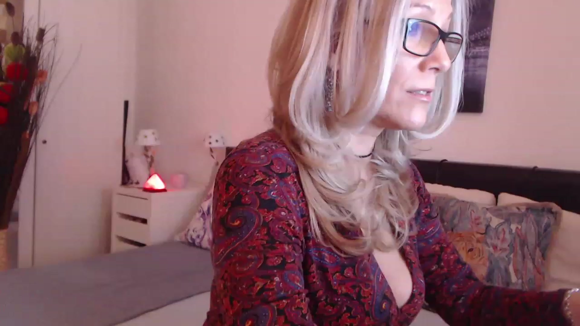 Gallery image thumbnail from Reeya71's myfreecams stream on, 03/17/2023, 08:03 image 6 of 20