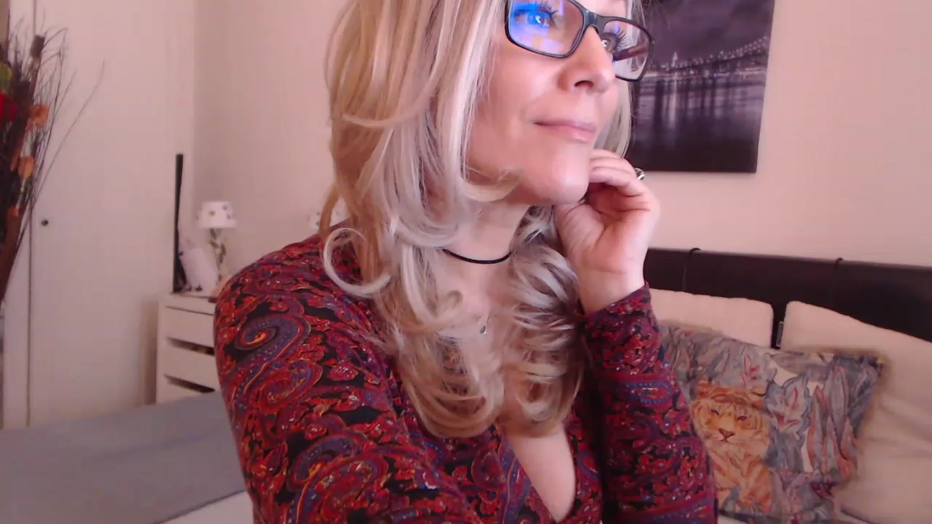 Gallery image thumbnail from Reeya71's myfreecams stream on, 03/17/2023, 10:50 image 4 of 20