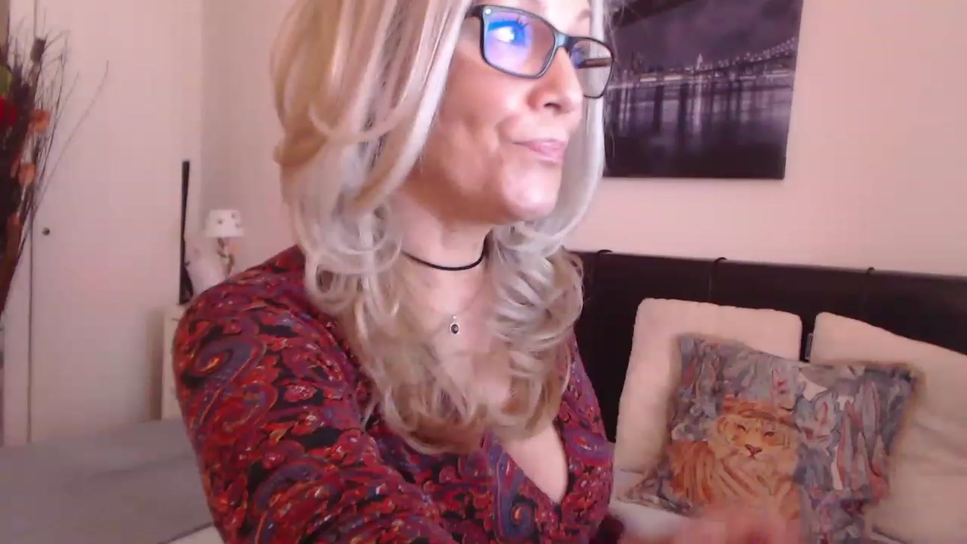 Gallery image thumbnail from Reeya71's myfreecams stream on, 03/17/2023, 10:50 image 13 of 20