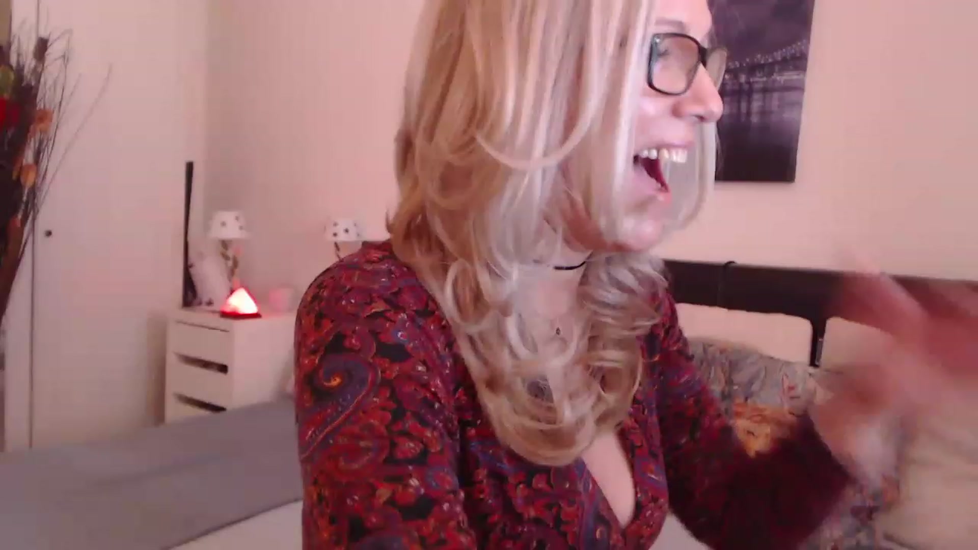 Gallery image thumbnail from Reeya71's myfreecams stream on, 03/17/2023, 10:50 image 7 of 20