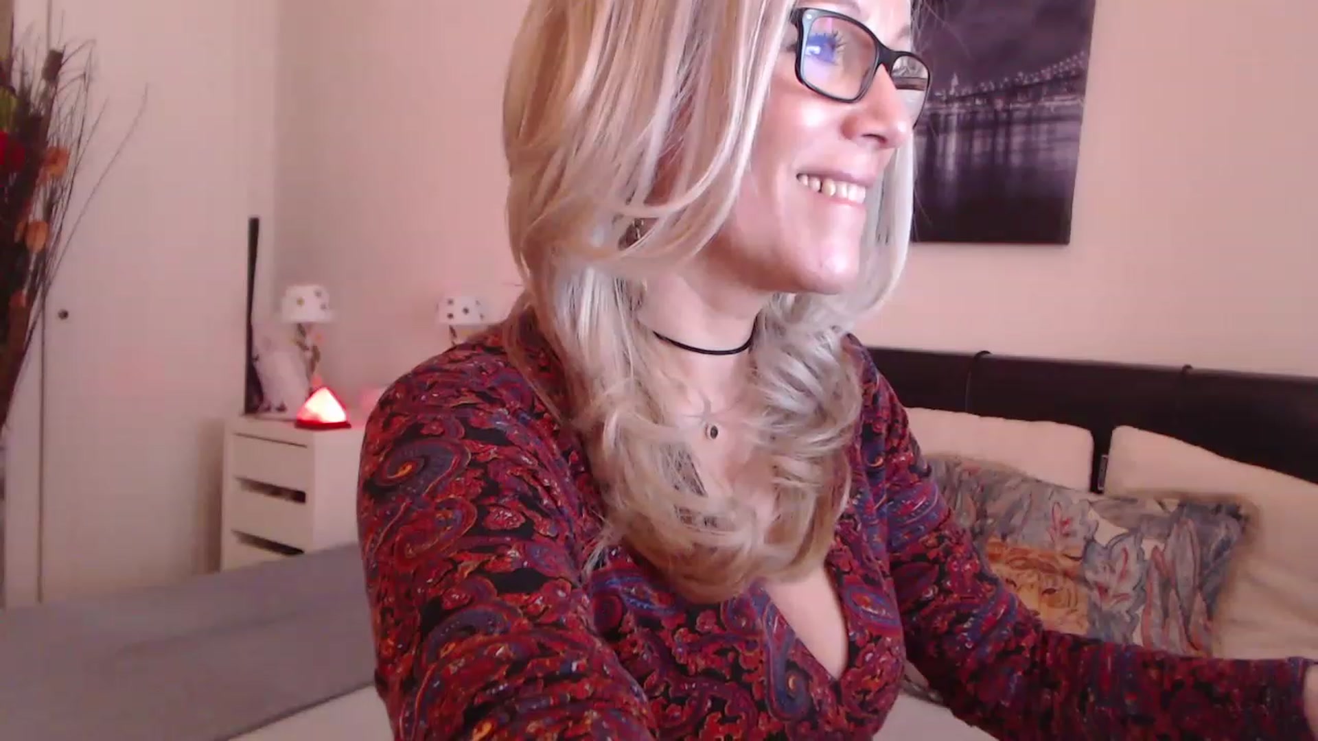 Gallery image thumbnail from Reeya71's myfreecams stream on, 03/17/2023, 10:50 image 18 of 20