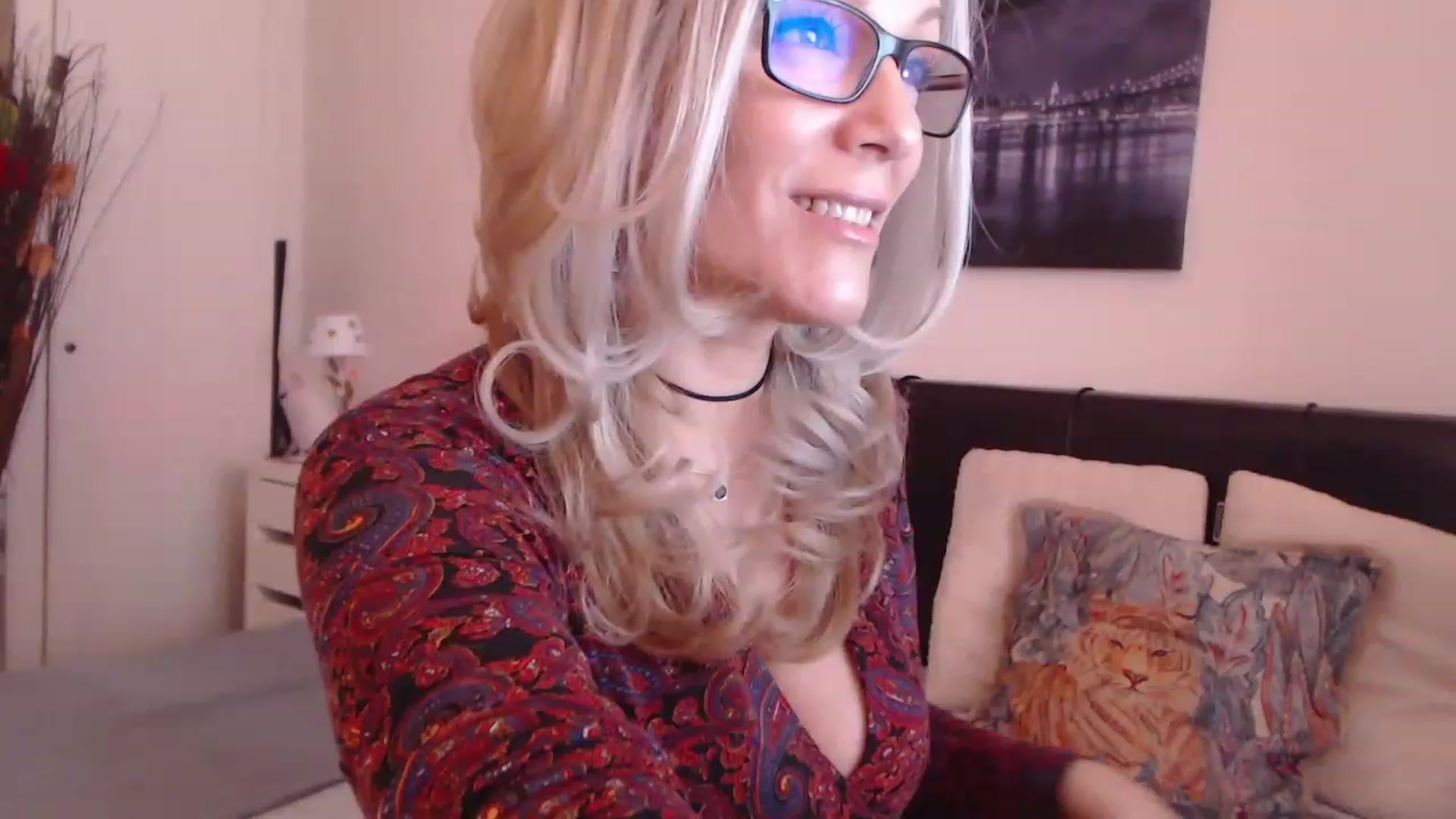 Gallery image thumbnail from Reeya71's myfreecams stream on, 03/17/2023, 10:50 image 11 of 20