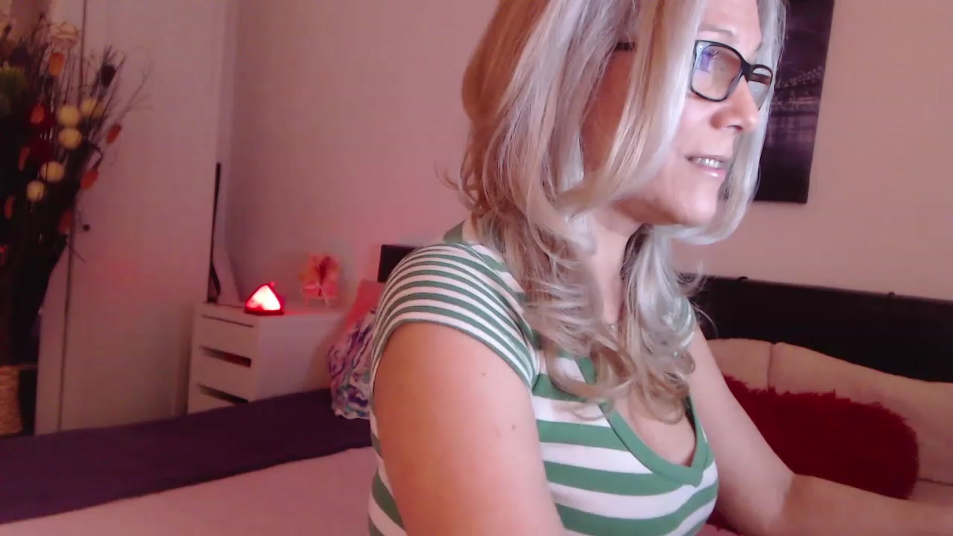 Gallery image thumbnail from Reeya71's myfreecams stream on, 03/21/2023, 03:07 image 3 of 20