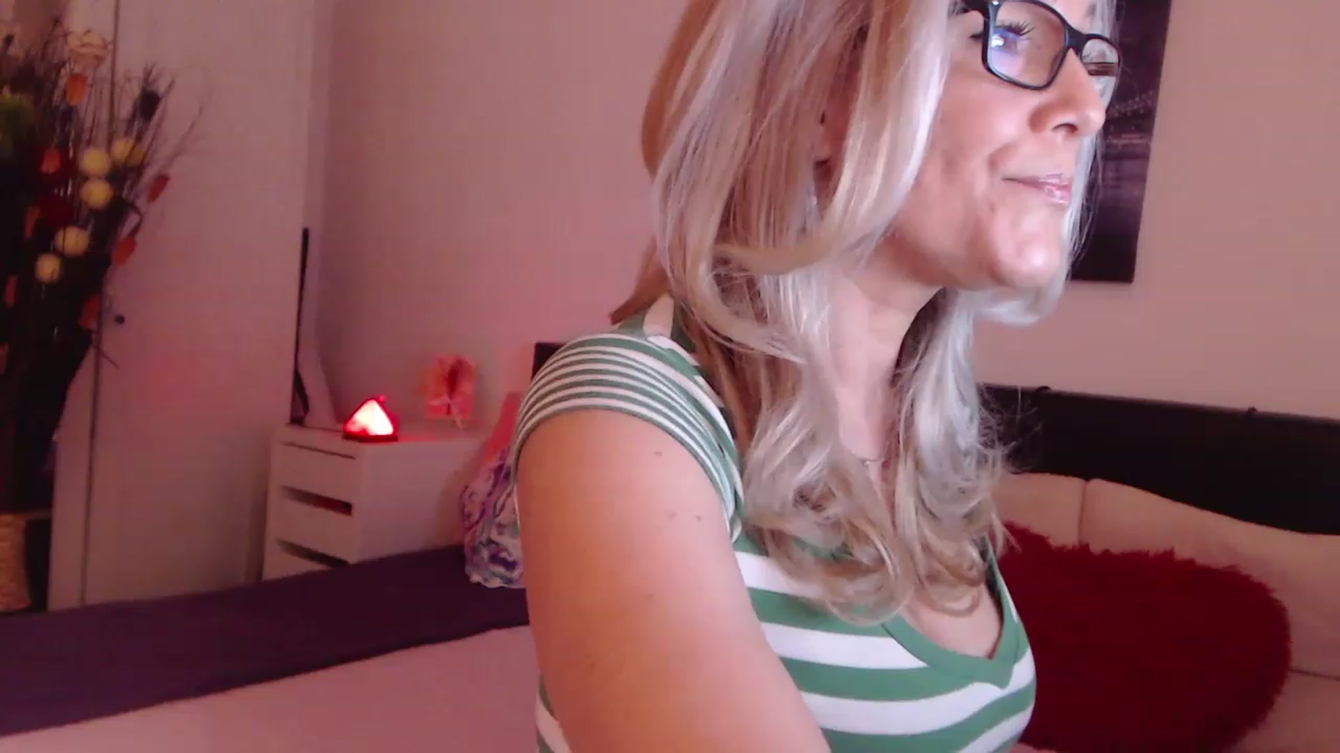 Gallery image thumbnail from Reeya71's myfreecams stream on, 03/21/2023, 03:07 image 19 of 20