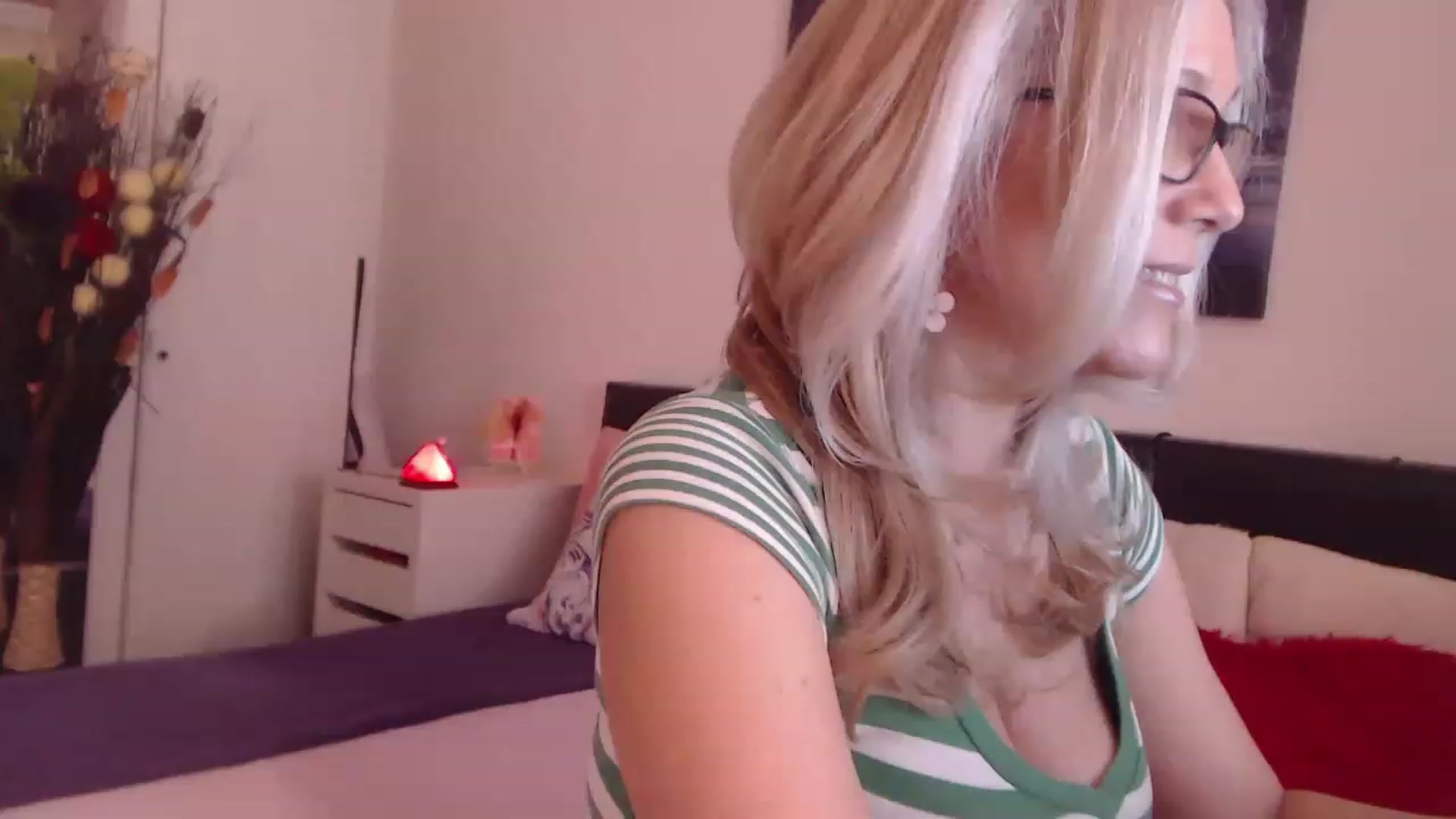 Gallery image thumbnail from Reeya71's myfreecams stream on, 03/21/2023, 10:43 image 3 of 20