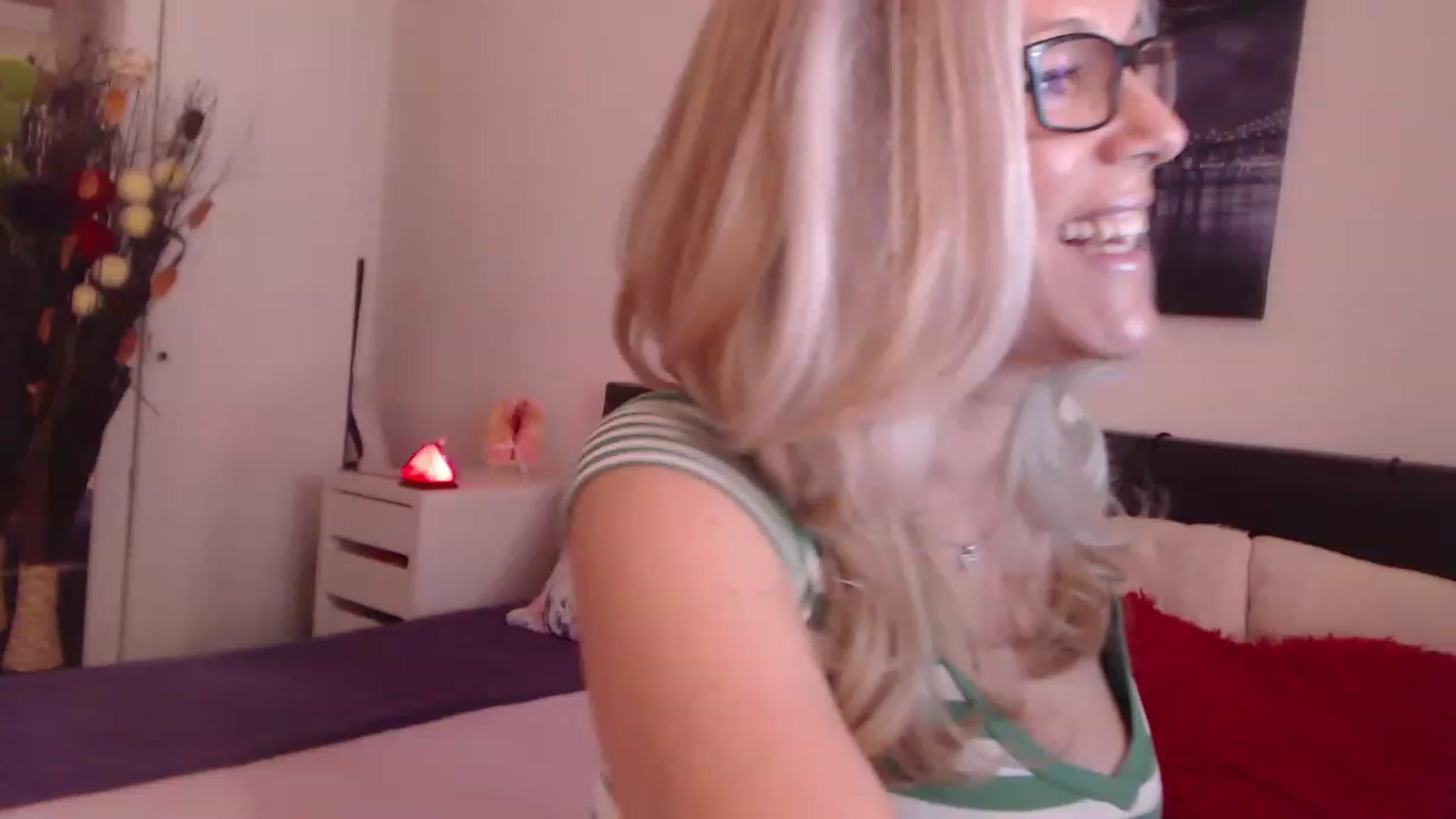 Gallery image thumbnail from Reeya71's myfreecams stream on, 03/21/2023, 10:43 image 16 of 20