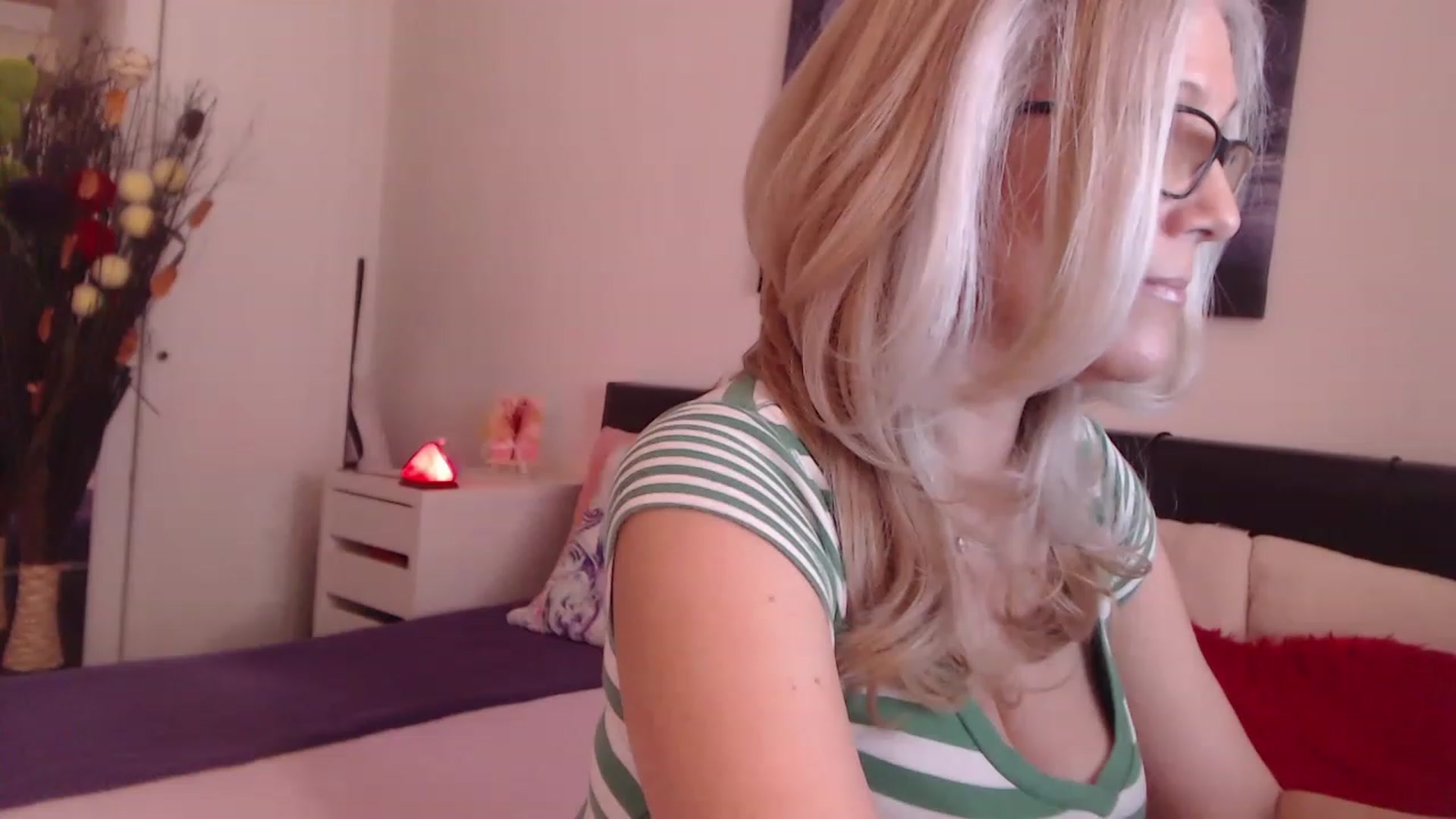 Gallery image thumbnail from Reeya71's myfreecams stream on, 03/21/2023, 10:43 image 1 of 20