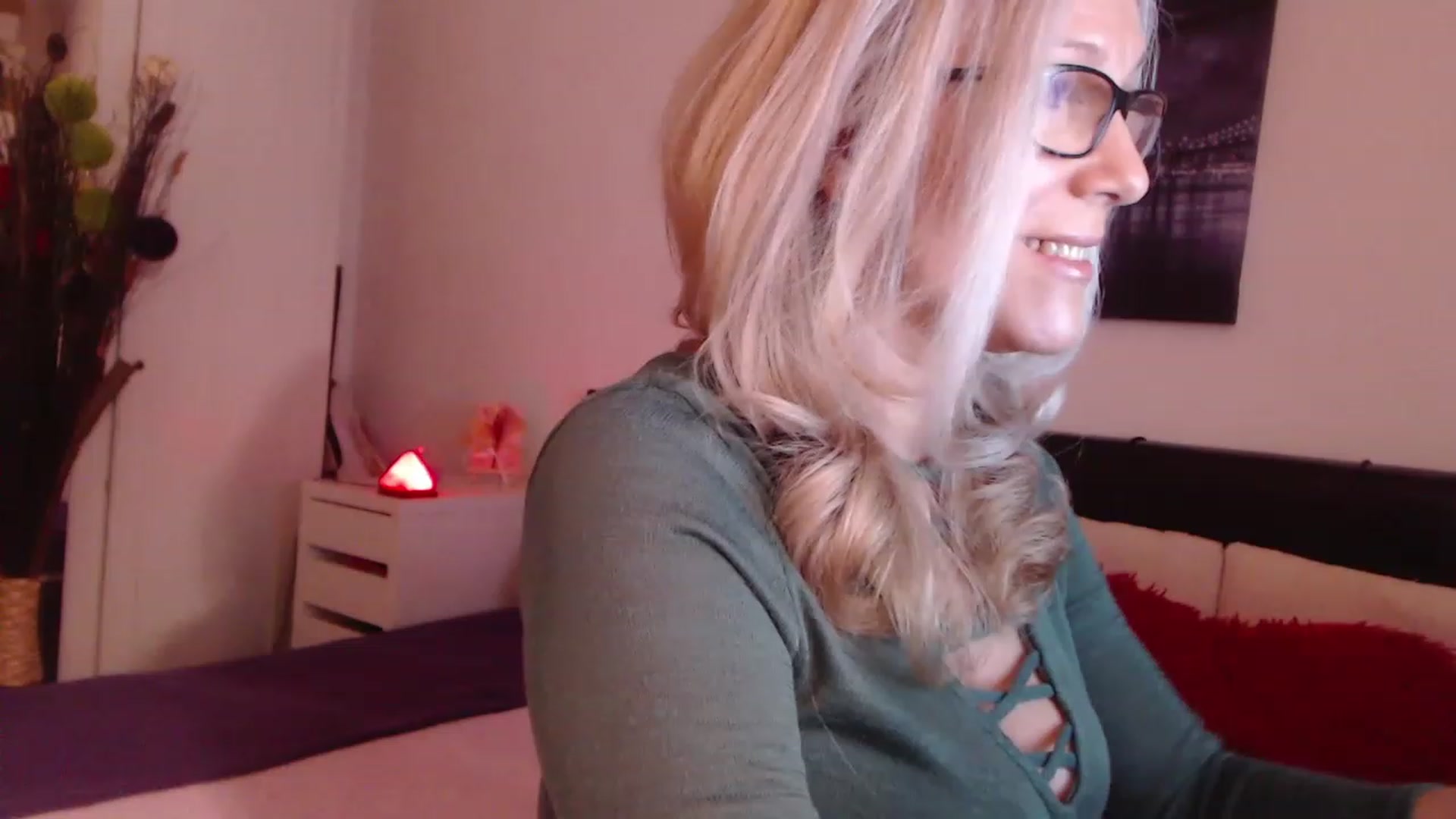 Gallery image thumbnail from Reeya71's myfreecams stream on, 03/24/2023, 01:16 image 20 of 20