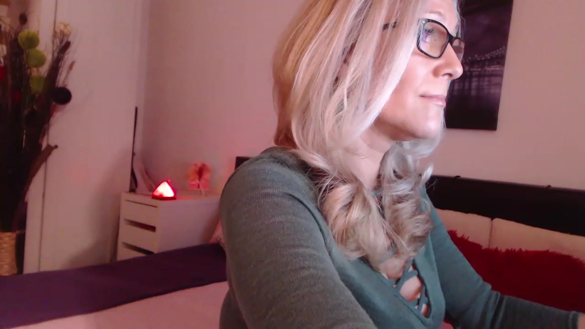 Gallery image thumbnail from Reeya71's myfreecams stream on, 03/24/2023, 01:16 image 11 of 20