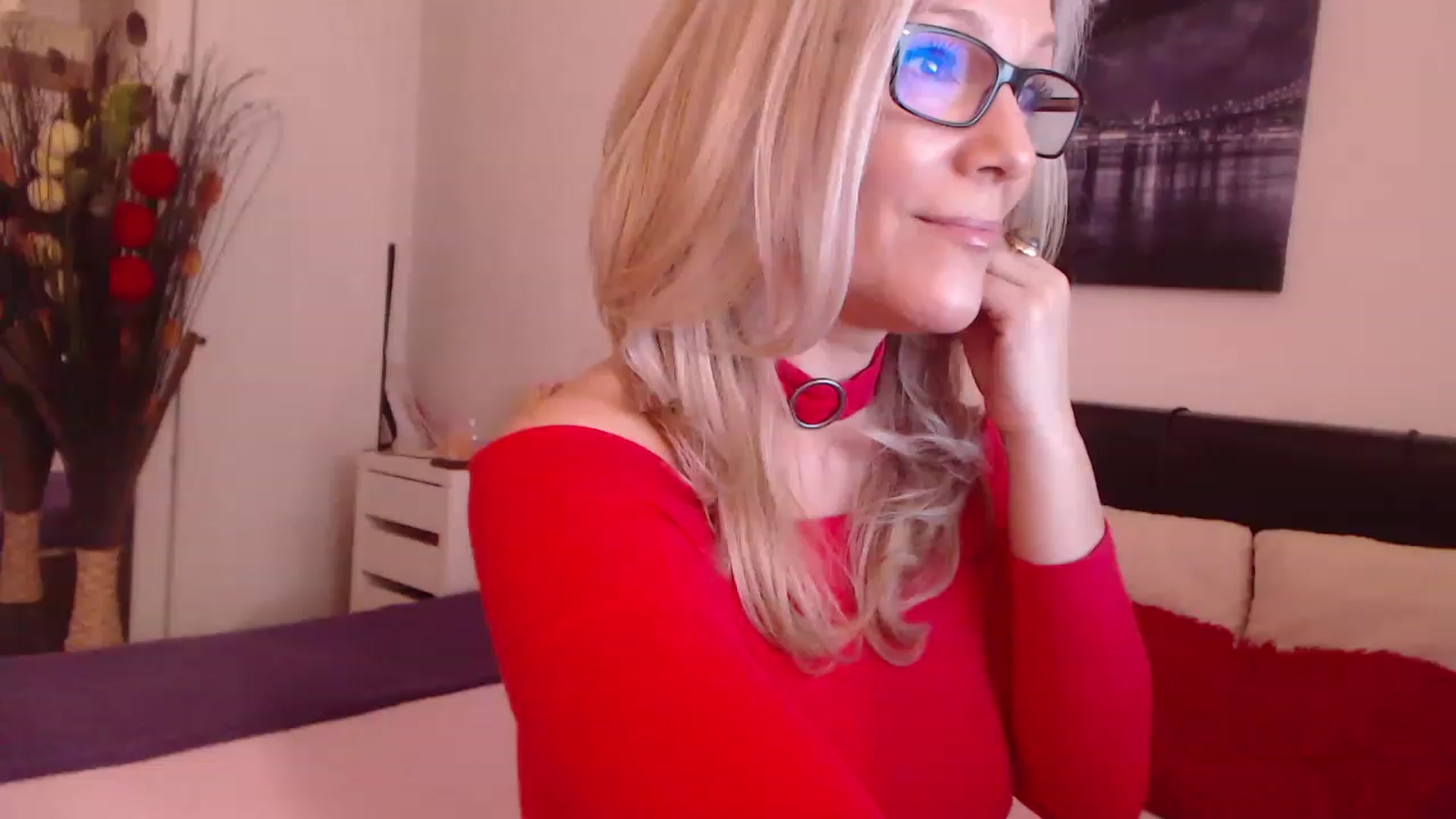 Gallery image thumbnail from Reeya71's myfreecams stream on, 03/27/2023, 07:30 image 2 of 20