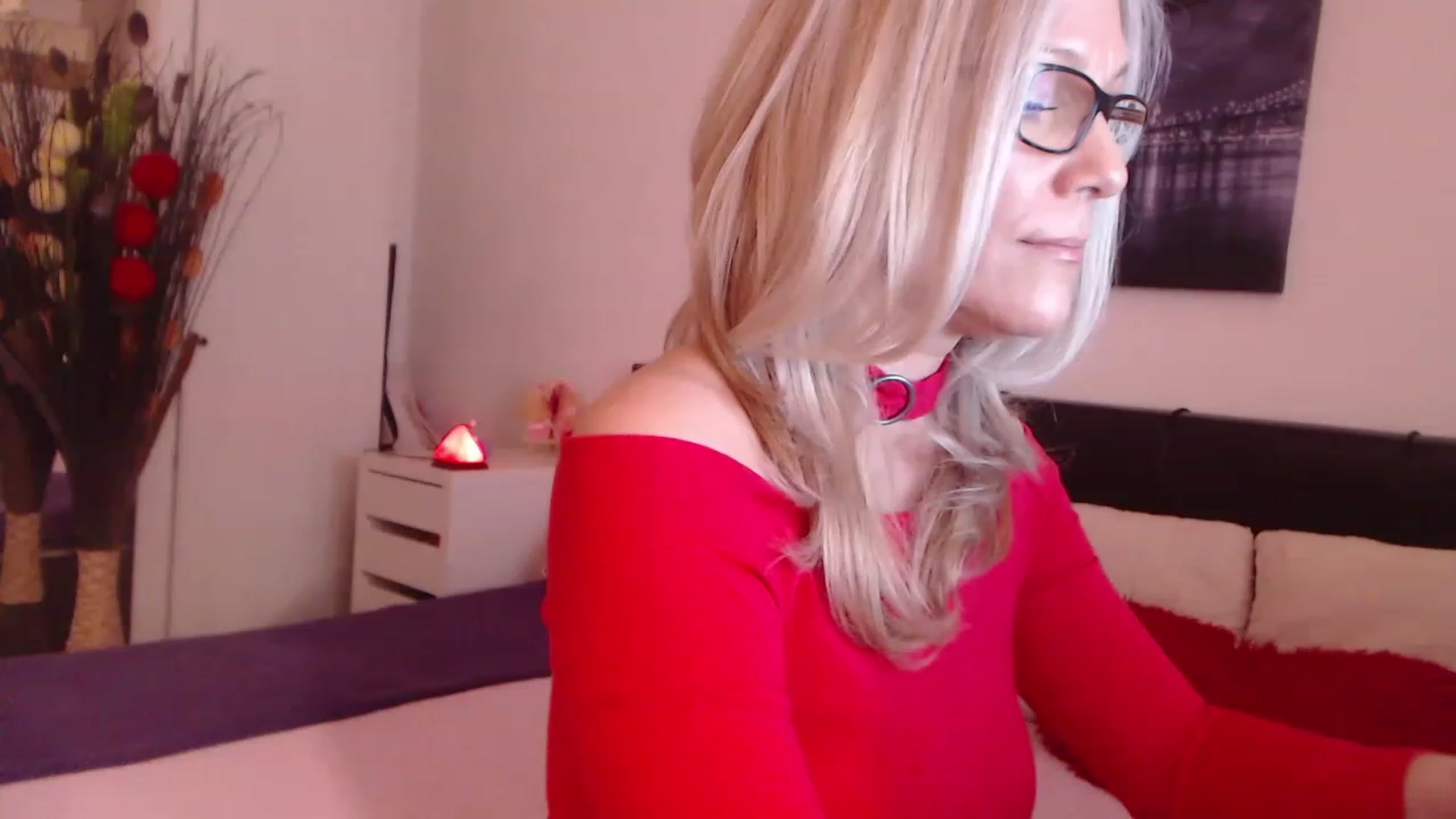 Gallery image thumbnail from Reeya71's myfreecams stream on, 03/27/2023, 07:30 image 7 of 20