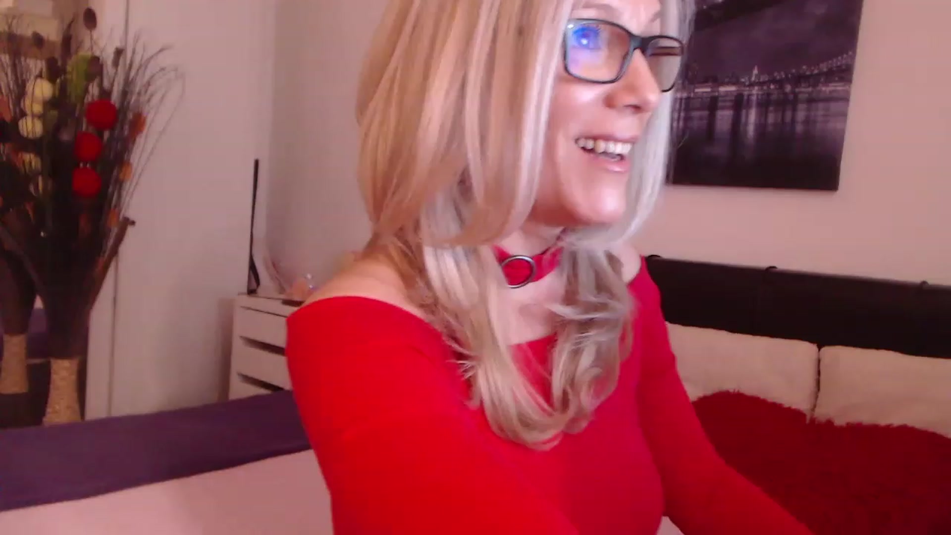 Gallery image thumbnail from Reeya71's myfreecams stream on, 03/27/2023, 07:30 image 8 of 20