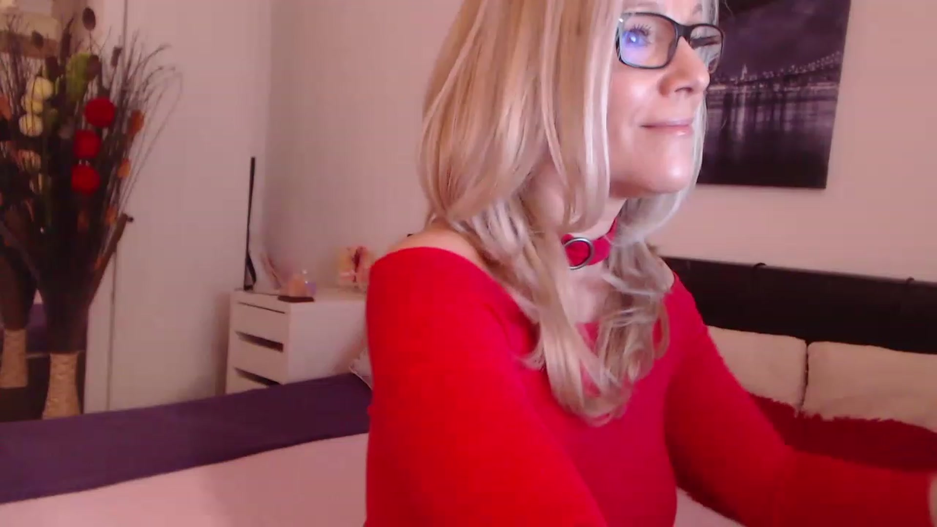 Gallery image thumbnail from Reeya71's myfreecams stream on, 03/27/2023, 07:30 image 11 of 20