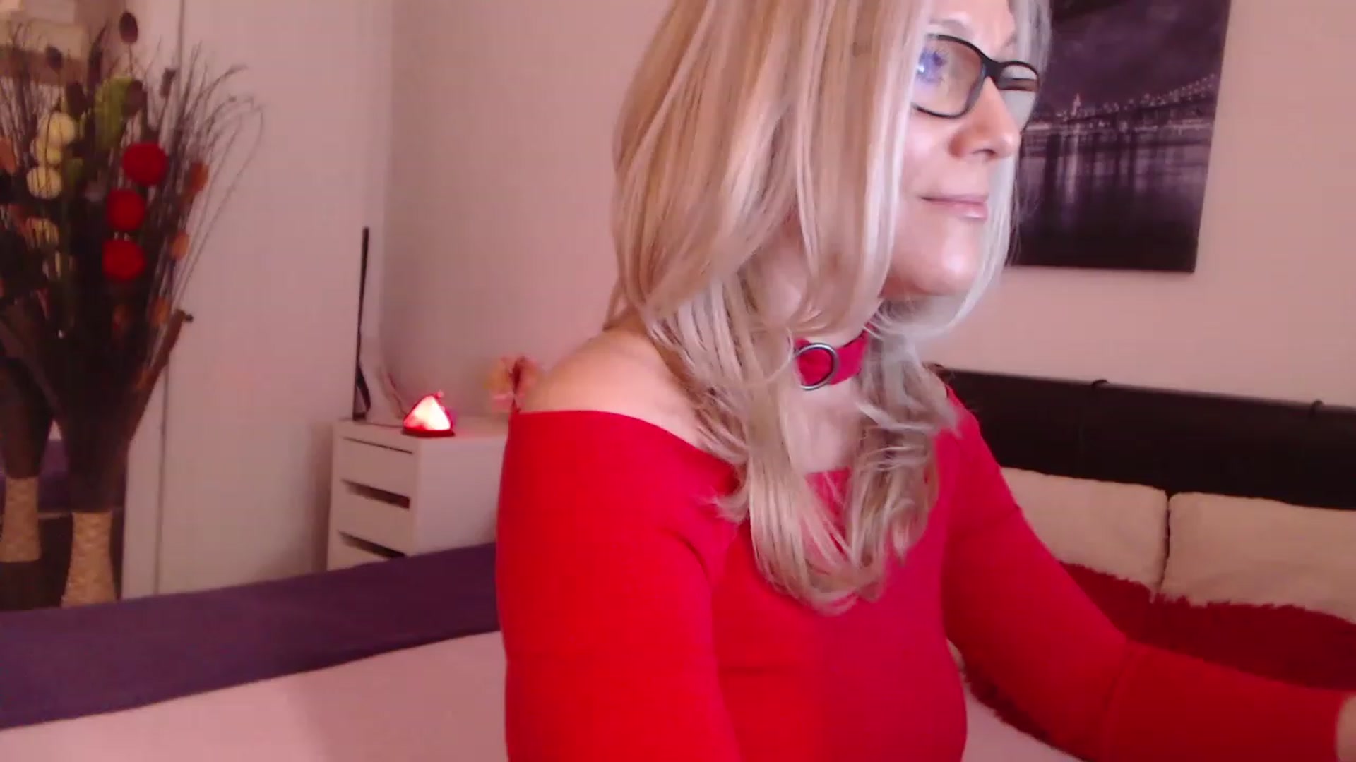 Gallery image thumbnail from Reeya71's myfreecams stream on, 03/27/2023, 07:30 image 9 of 20