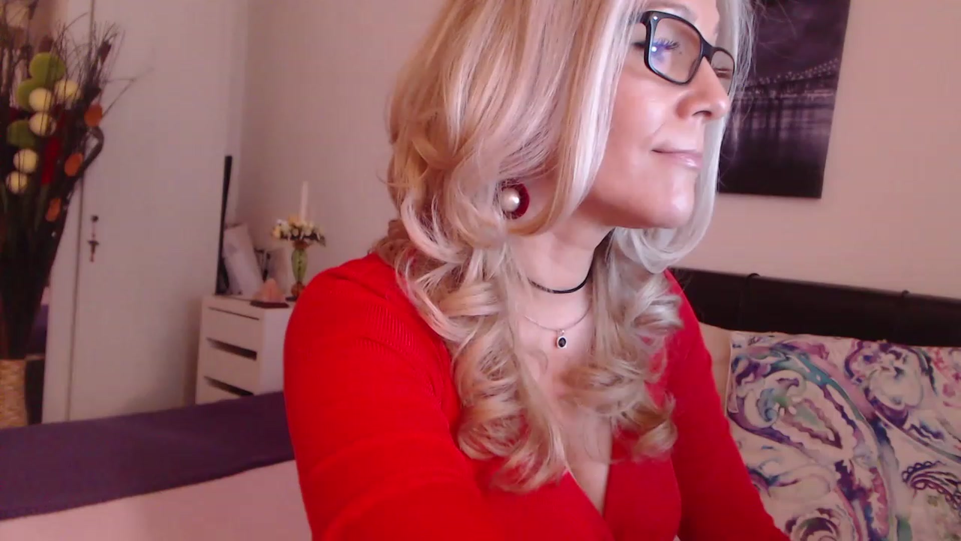 Gallery image thumbnail from Reeya71's myfreecams stream on, 04/12/2023, 06:27 image 8 of 20