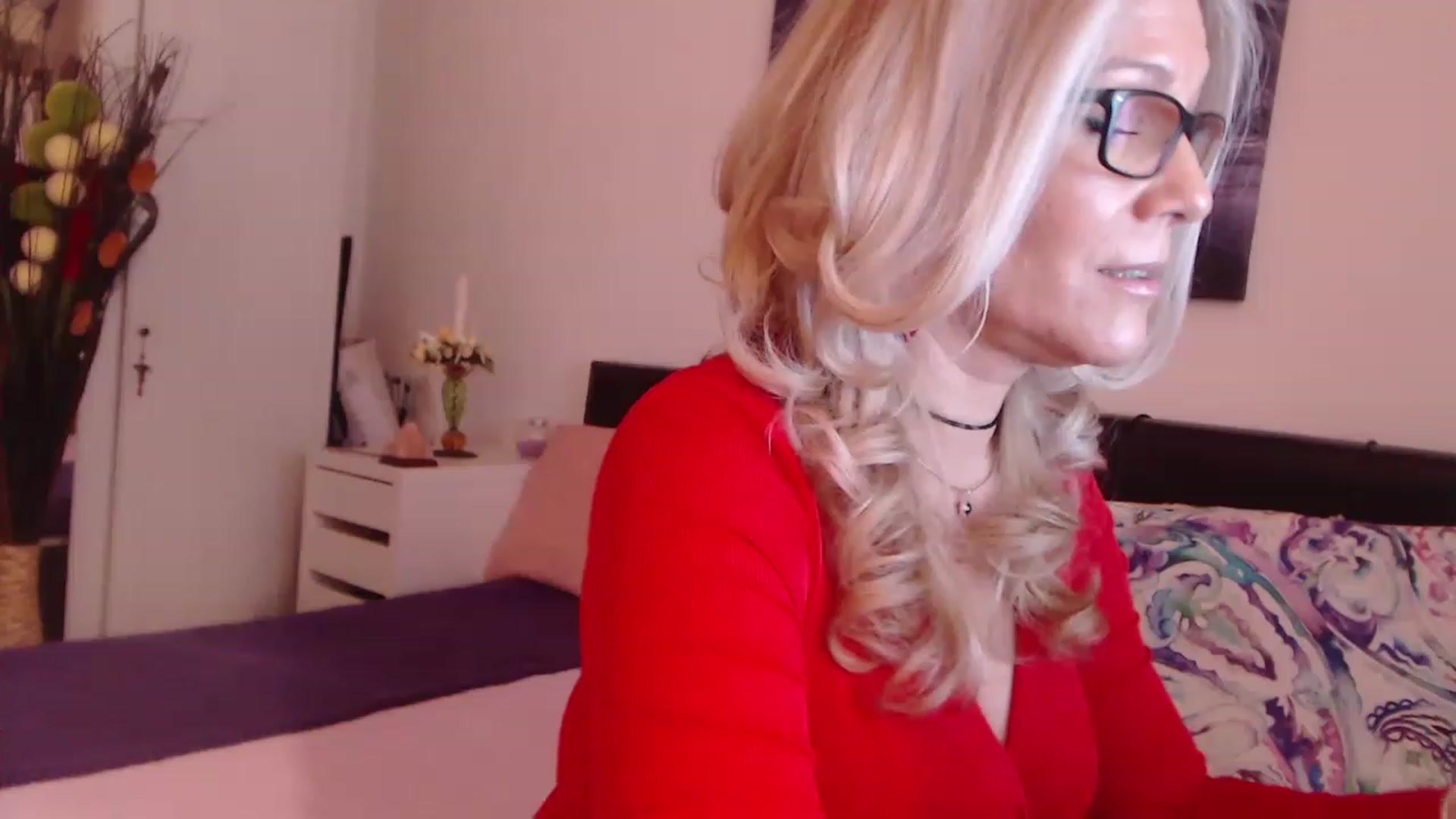 Gallery image thumbnail from Reeya71's myfreecams stream on, 04/12/2023, 06:27 image 7 of 20