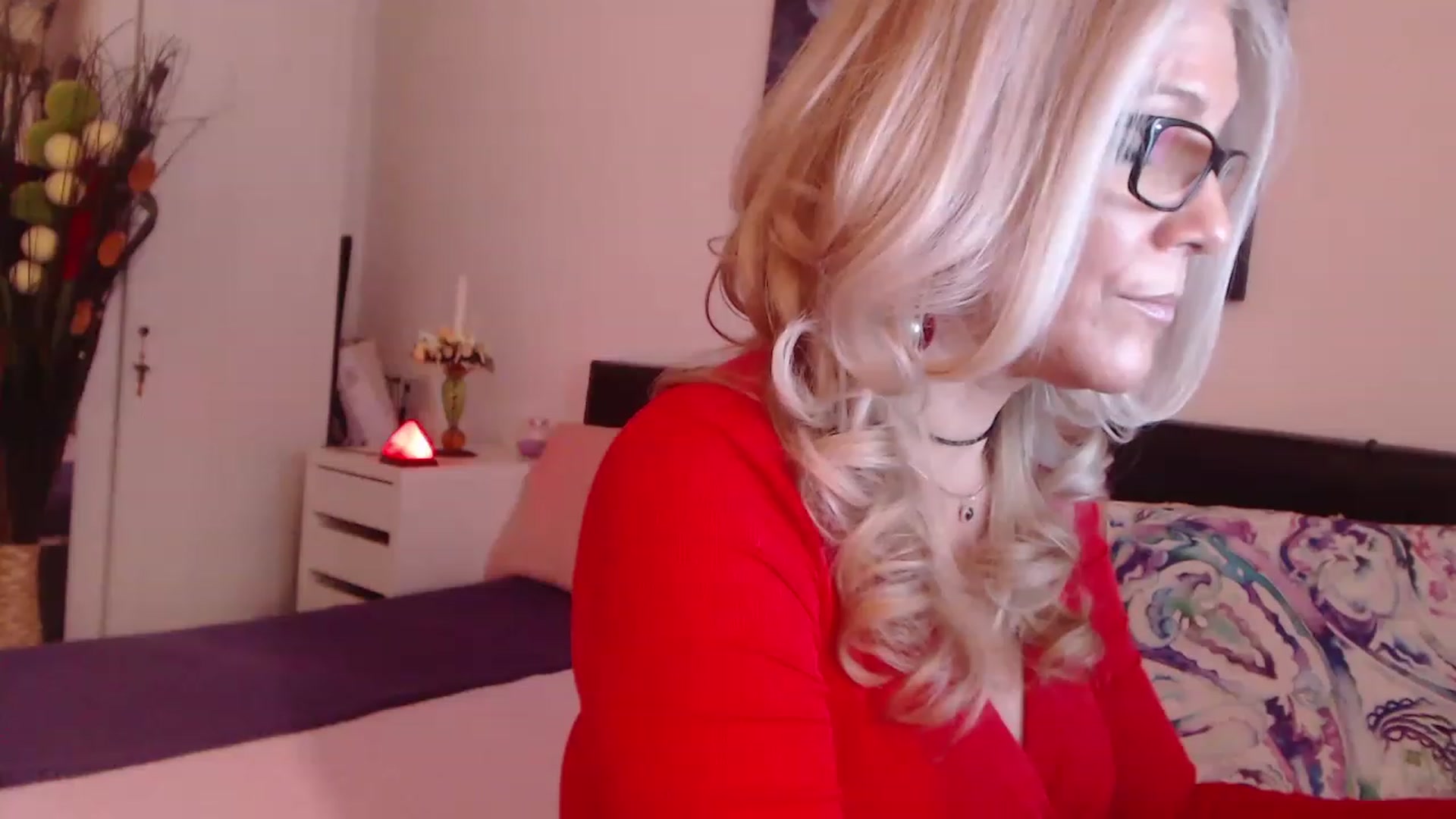 Gallery image thumbnail from Reeya71's myfreecams stream on, 04/12/2023, 06:27 image 16 of 20