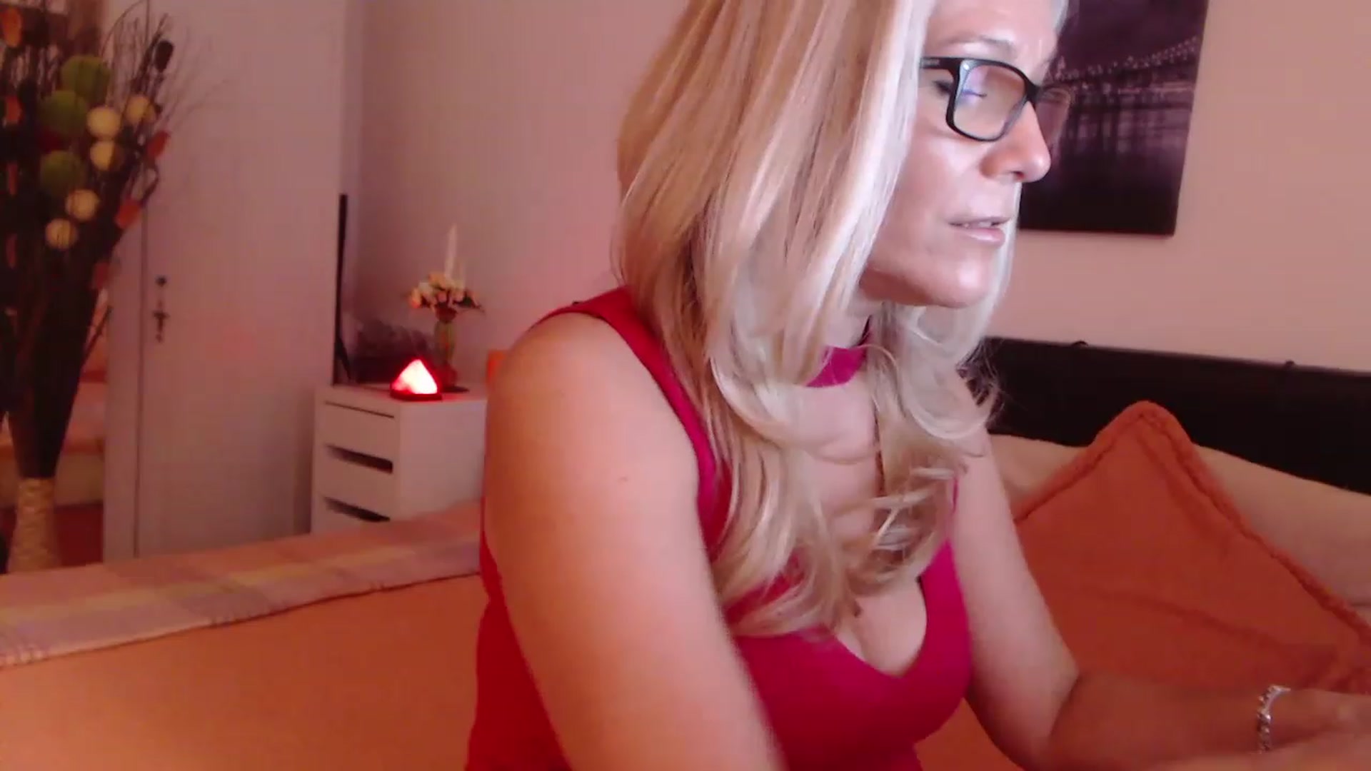 Gallery image thumbnail from Reeya71's myfreecams stream on, 05/26/2023, 02:57 image 20 of 20