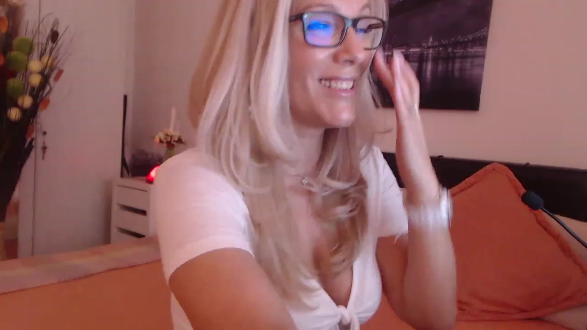 Gallery image thumbnail from Reeya71's myfreecams stream on, 05/30/2023, 08:05 image 20 of 20