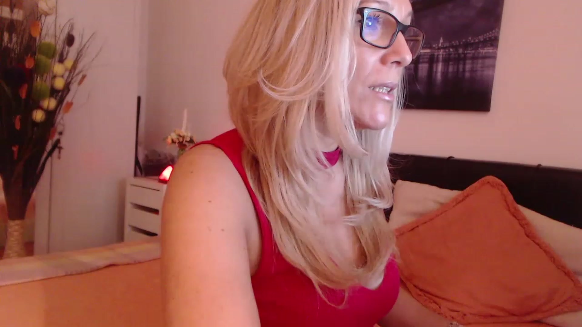 Gallery image thumbnail from Reeya71's myfreecams stream on, 06/01/2023, 07:02 image 4 of 20