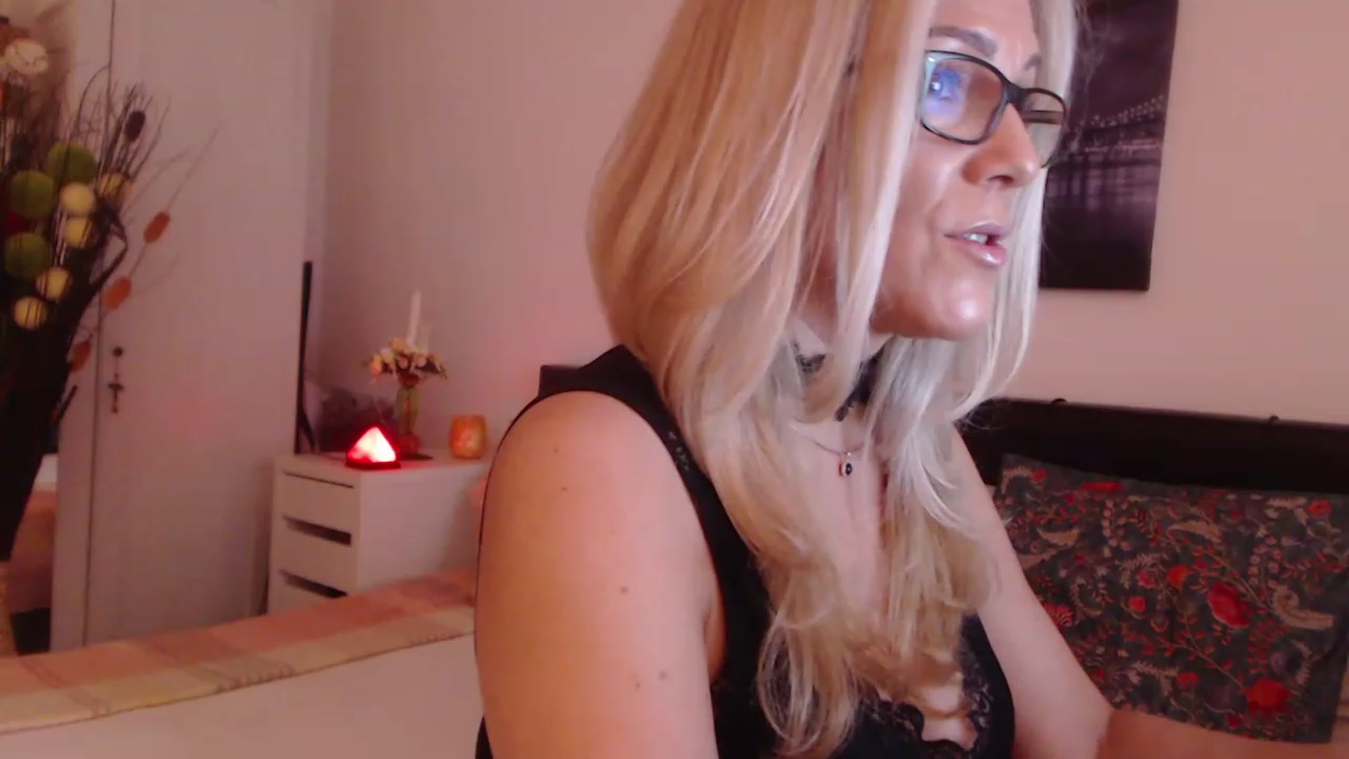 Gallery image thumbnail from Reeya71's myfreecams stream on, 06/20/2023, 04:05 image 20 of 20