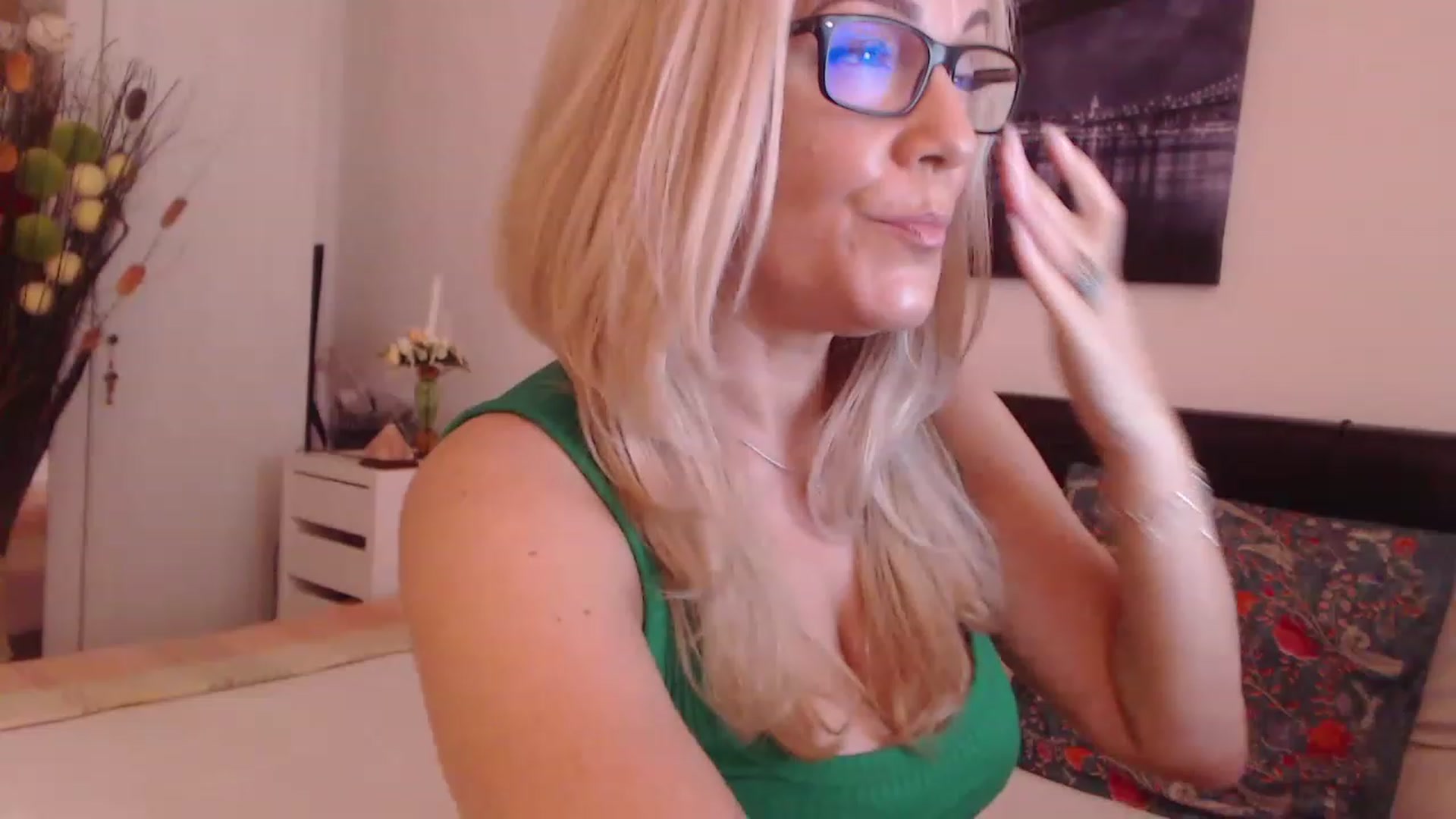 Gallery image thumbnail from Reeya71's myfreecams stream on, 06/21/2023, 05:35 image 2 of 20
