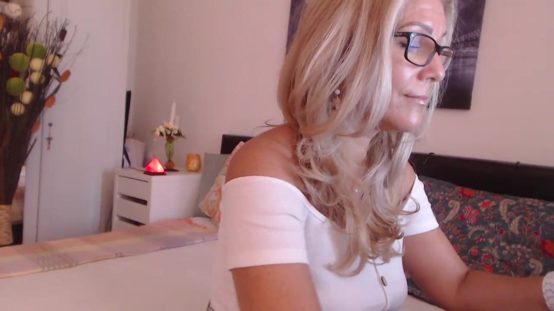 Gallery image thumbnail from Reeya71's myfreecams stream on, 07/07/2023, 08:28 image 13 of 20