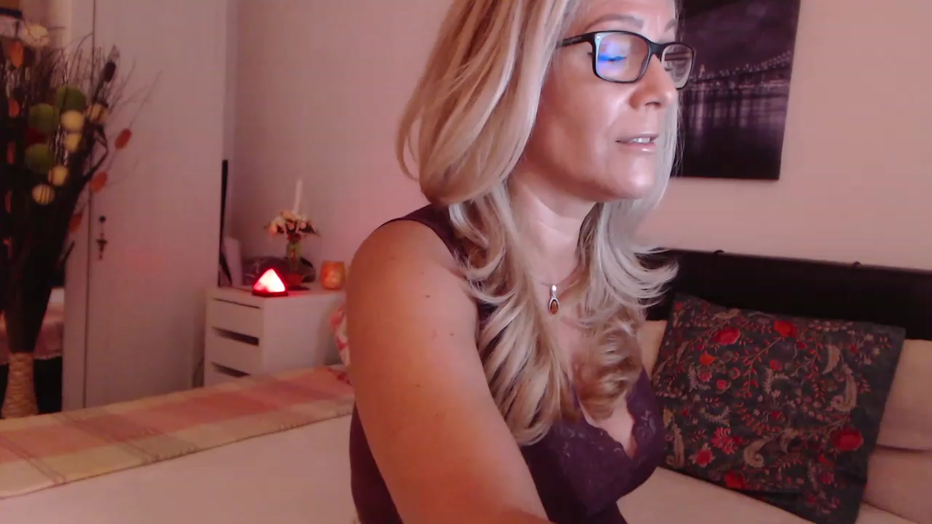 Gallery image thumbnail from Reeya71's myfreecams stream on, 07/13/2023, 02:54 image 1 of 20