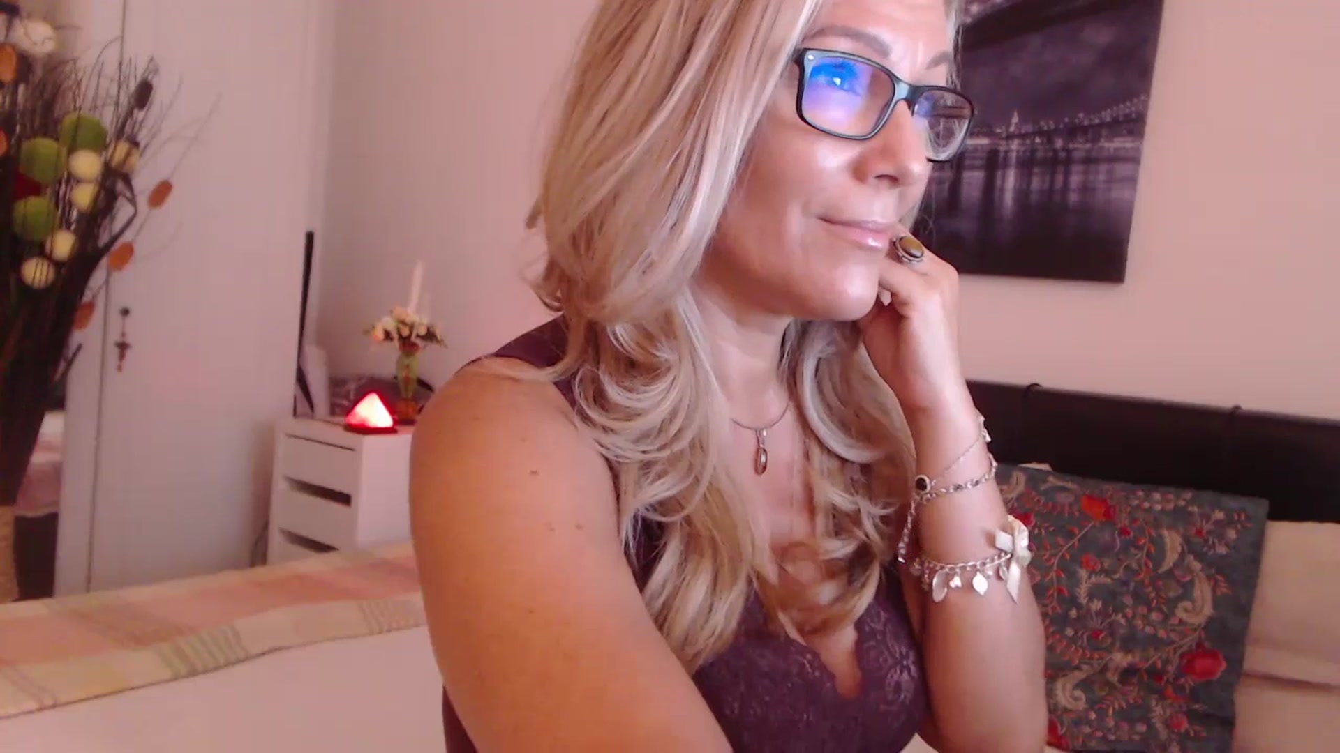 Gallery image thumbnail from Reeya71's myfreecams stream on, 07/13/2023, 06:33 image 4 of 20