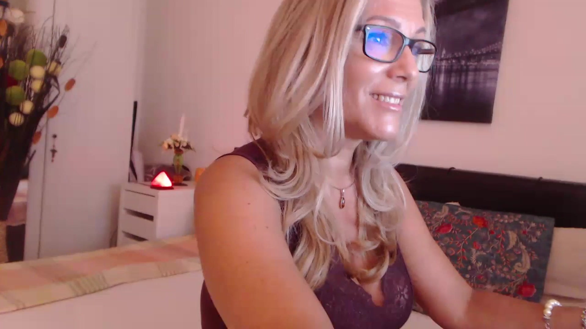 Gallery image thumbnail from Reeya71's myfreecams stream on, 07/13/2023, 06:33 image 14 of 20