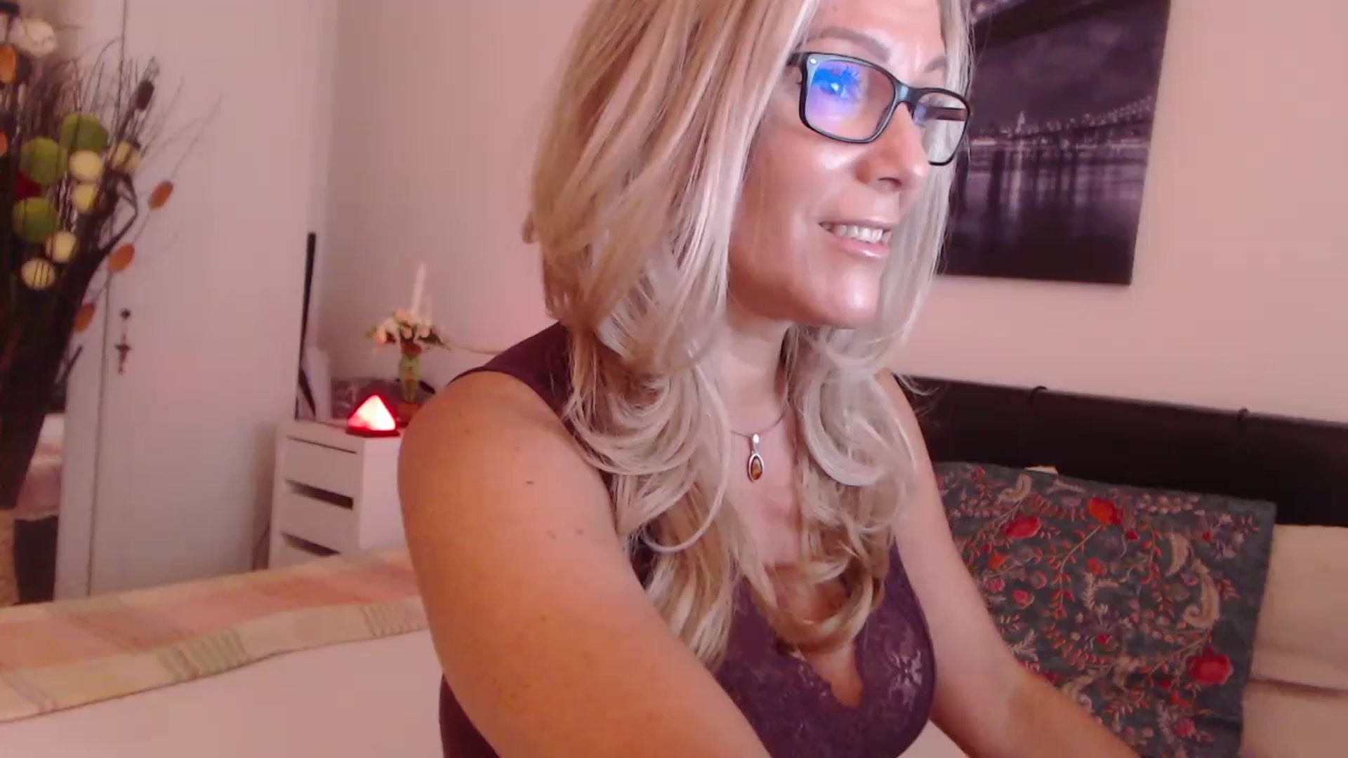 Gallery image thumbnail from Reeya71's myfreecams stream on, 07/13/2023, 06:33 image 9 of 20