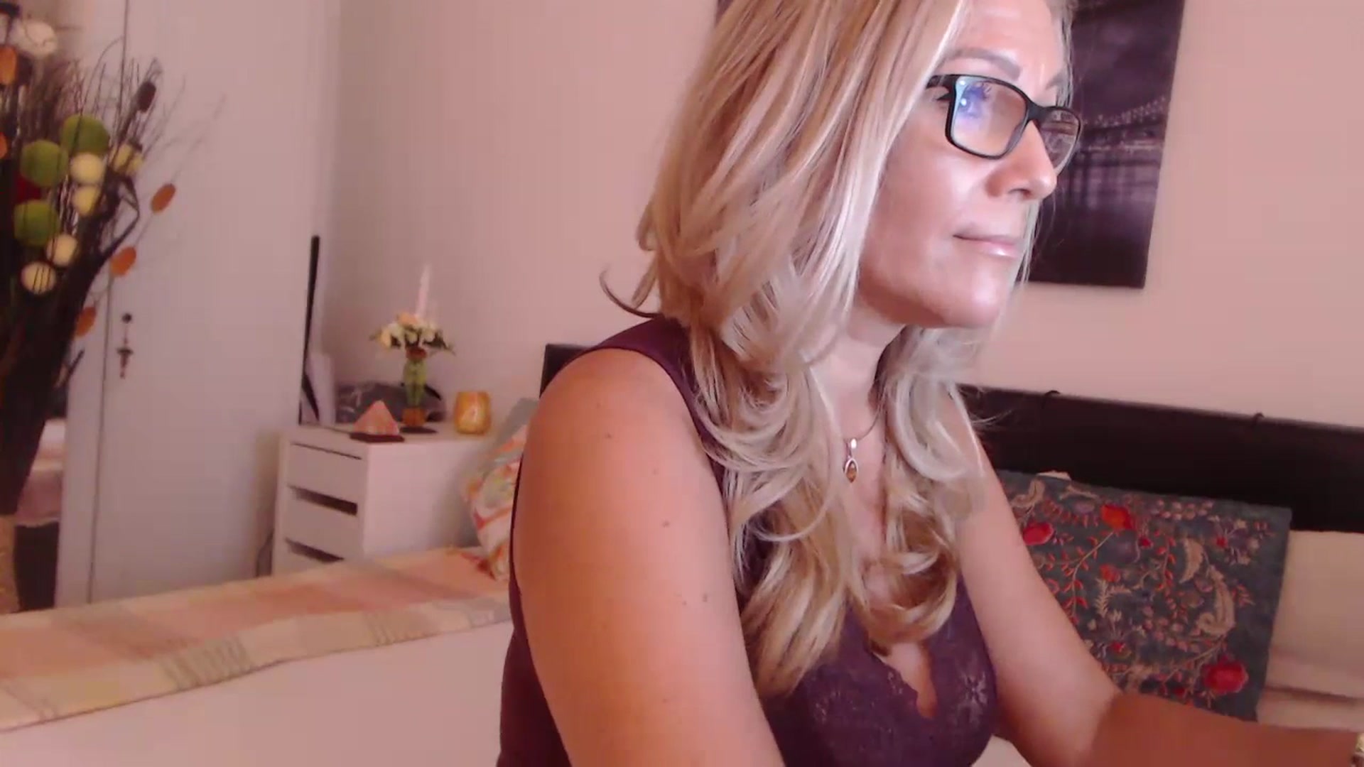 Gallery image thumbnail from Reeya71's myfreecams stream on, 07/13/2023, 06:33 image 8 of 20