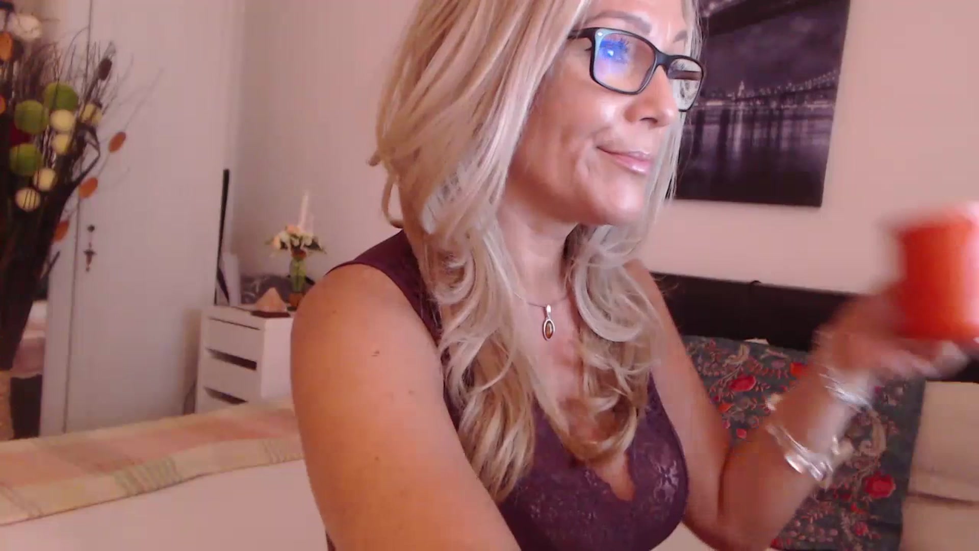 Gallery image thumbnail from Reeya71's myfreecams stream on, 07/13/2023, 06:33 image 7 of 20