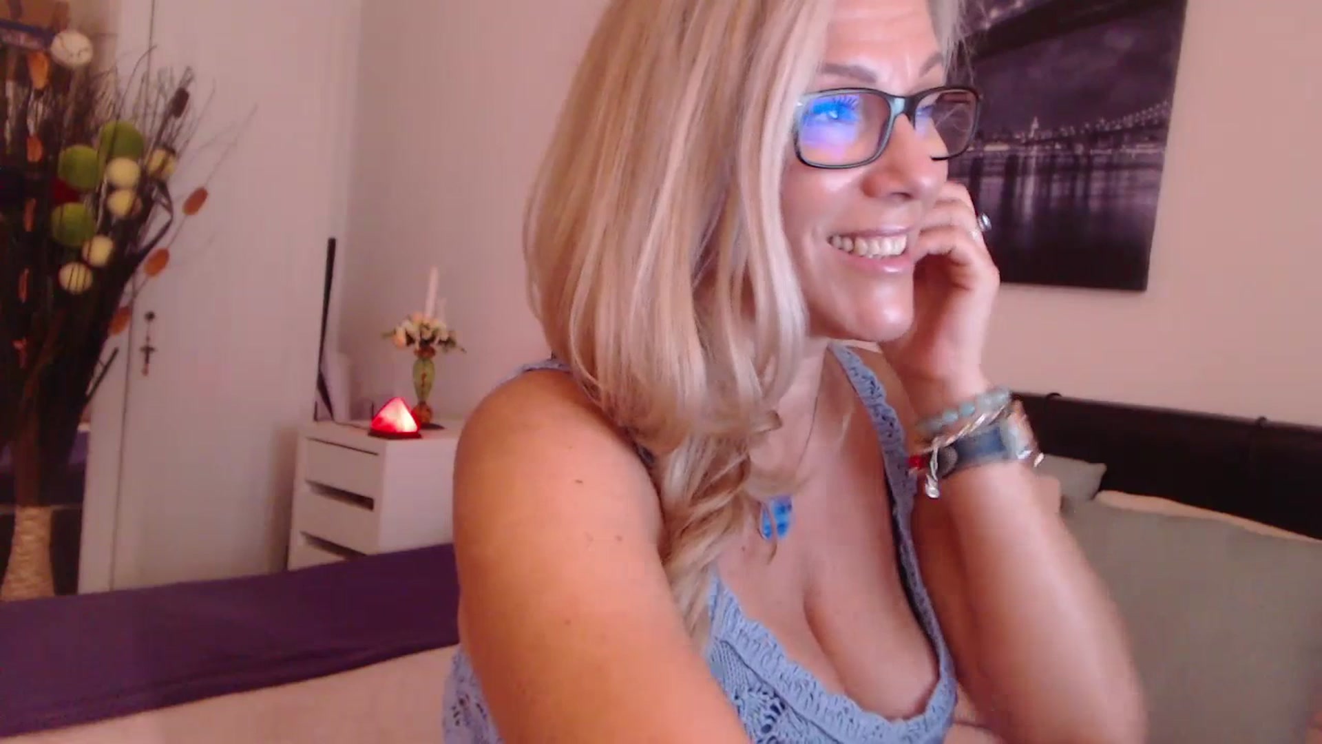 Gallery image thumbnail from Reeya71's myfreecams stream on, 07/14/2023, 07:39 image 19 of 20