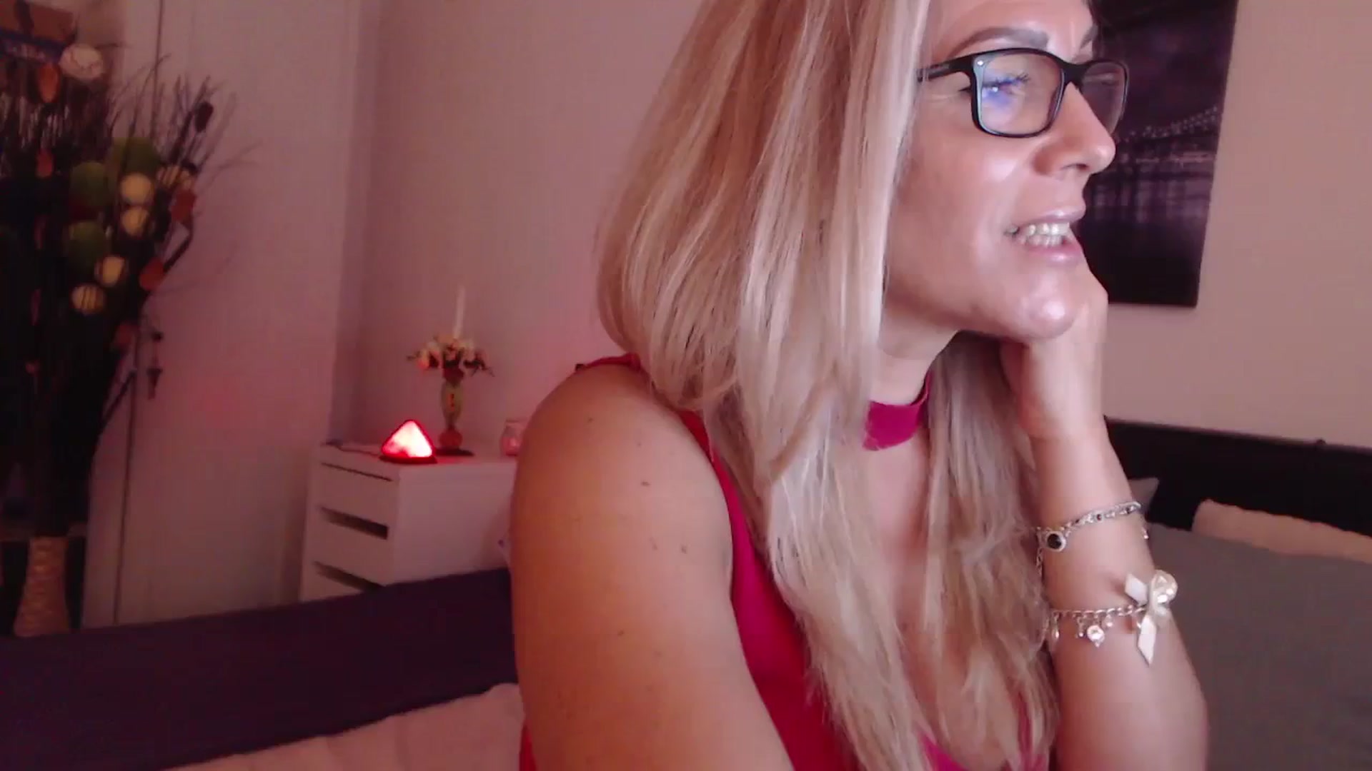 Gallery image thumbnail from Reeya71's myfreecams stream on, 07/29/2023, 01:40 image 1 of 20