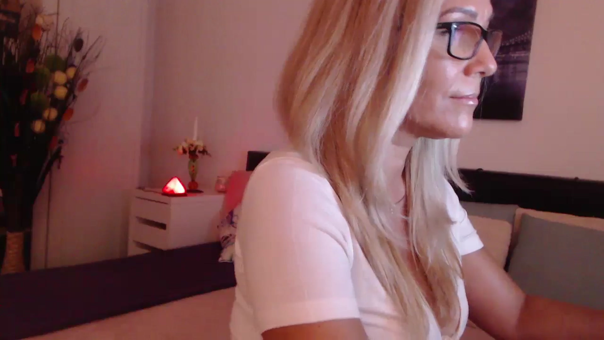Gallery image thumbnail from Reeya71's myfreecams stream on, 08/07/2023, 23:32 image 11 of 20