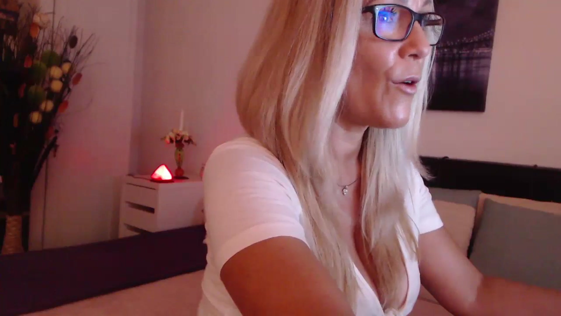 Gallery image thumbnail from Reeya71's myfreecams stream on, 08/07/2023, 23:32 image 19 of 20