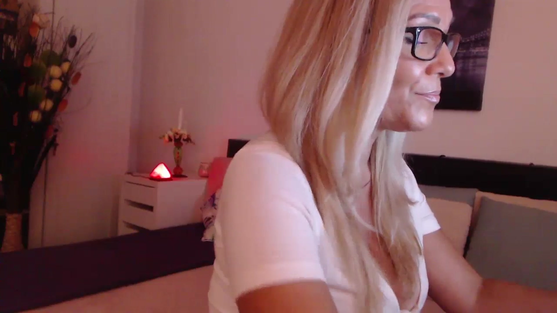 Gallery image thumbnail from Reeya71's myfreecams stream on, 08/07/2023, 23:32 image 14 of 20