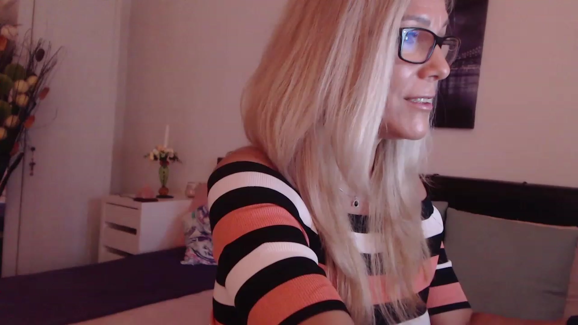 Gallery image thumbnail from Reeya71's myfreecams stream on, 08/11/2023, 03:56 image 20 of 20