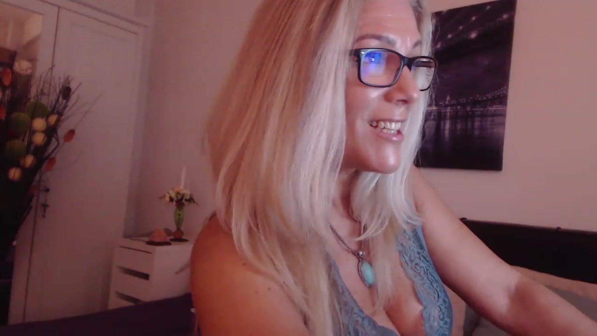 Gallery image thumbnail from Reeya71's myfreecams stream on, 08/17/2023, 03:27 image 20 of 20