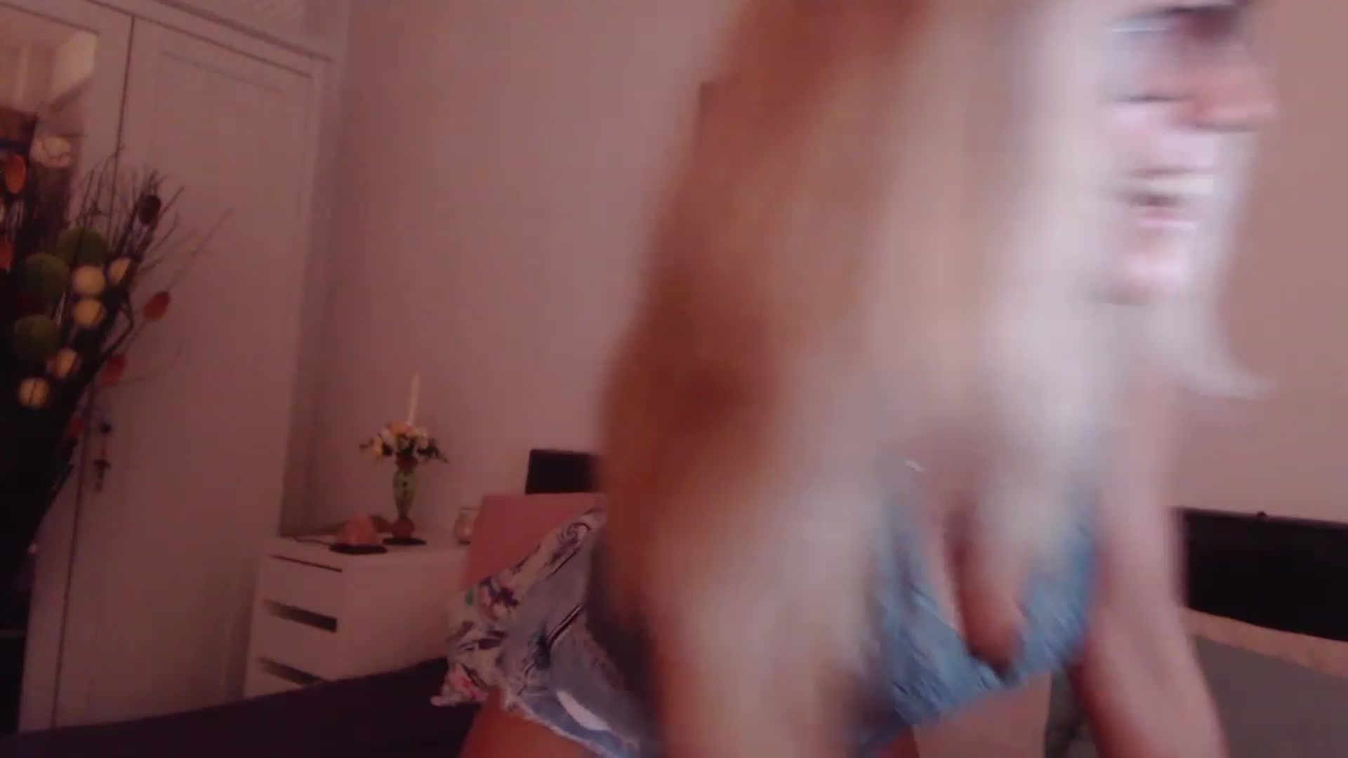 Gallery image thumbnail from Reeya71's myfreecams stream on, 08/17/2023, 03:27 image 18 of 20
