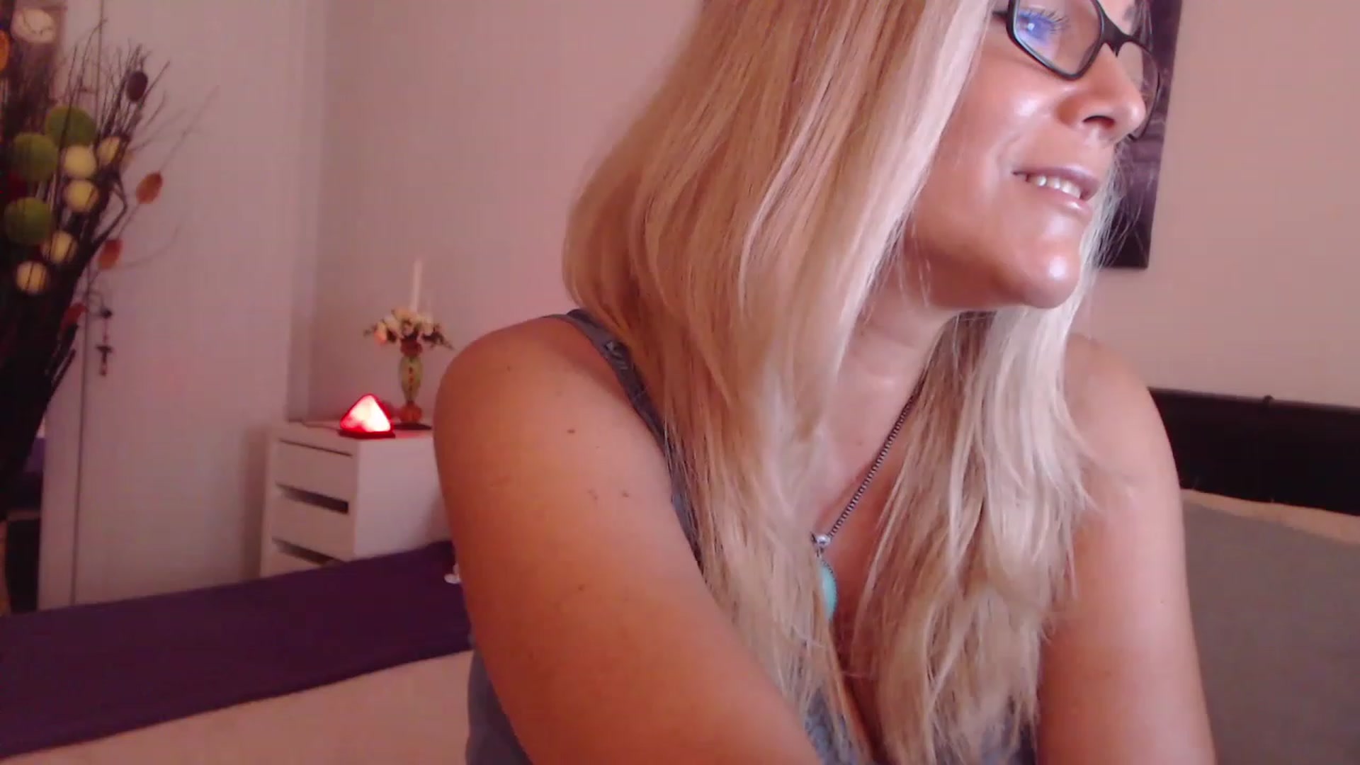 Gallery image thumbnail from Reeya71's myfreecams stream on, 08/17/2023, 05:14 image 19 of 20